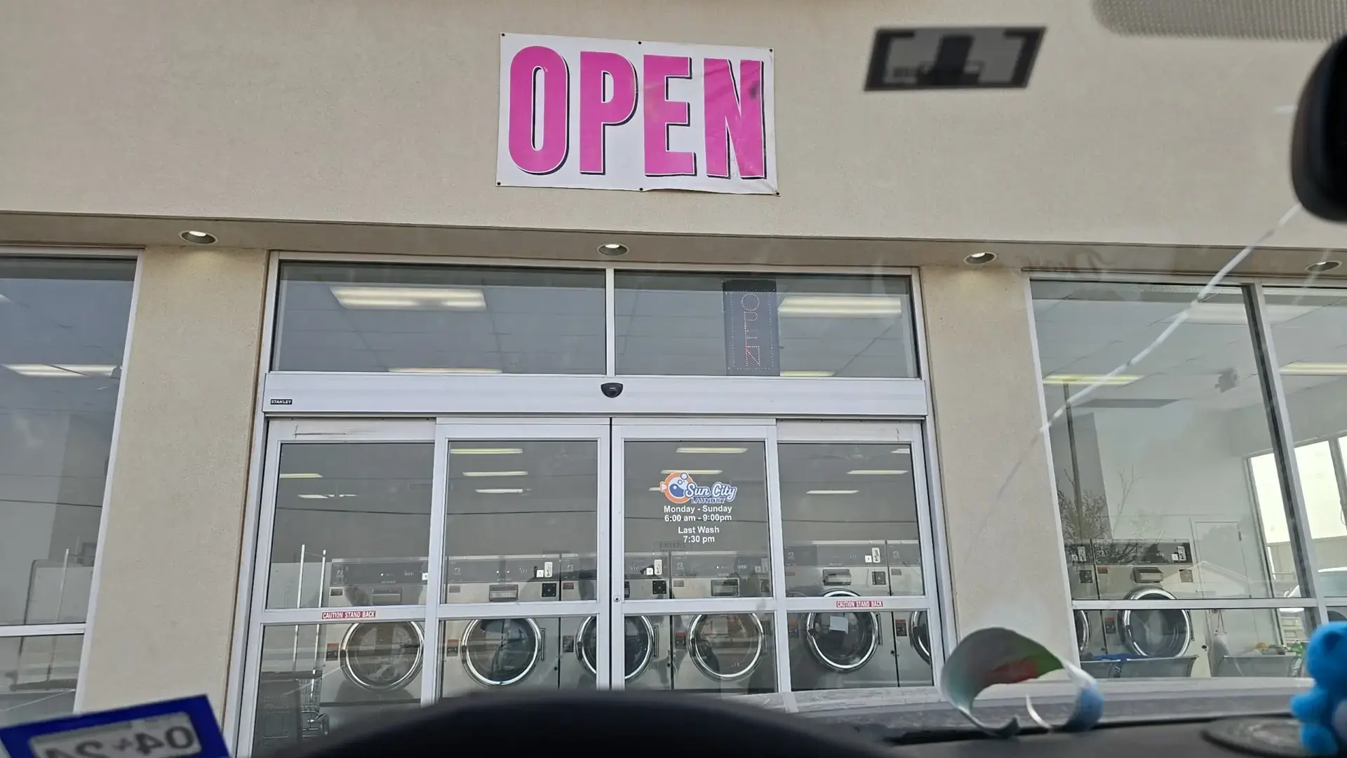 Sun City Laundry - Image 4