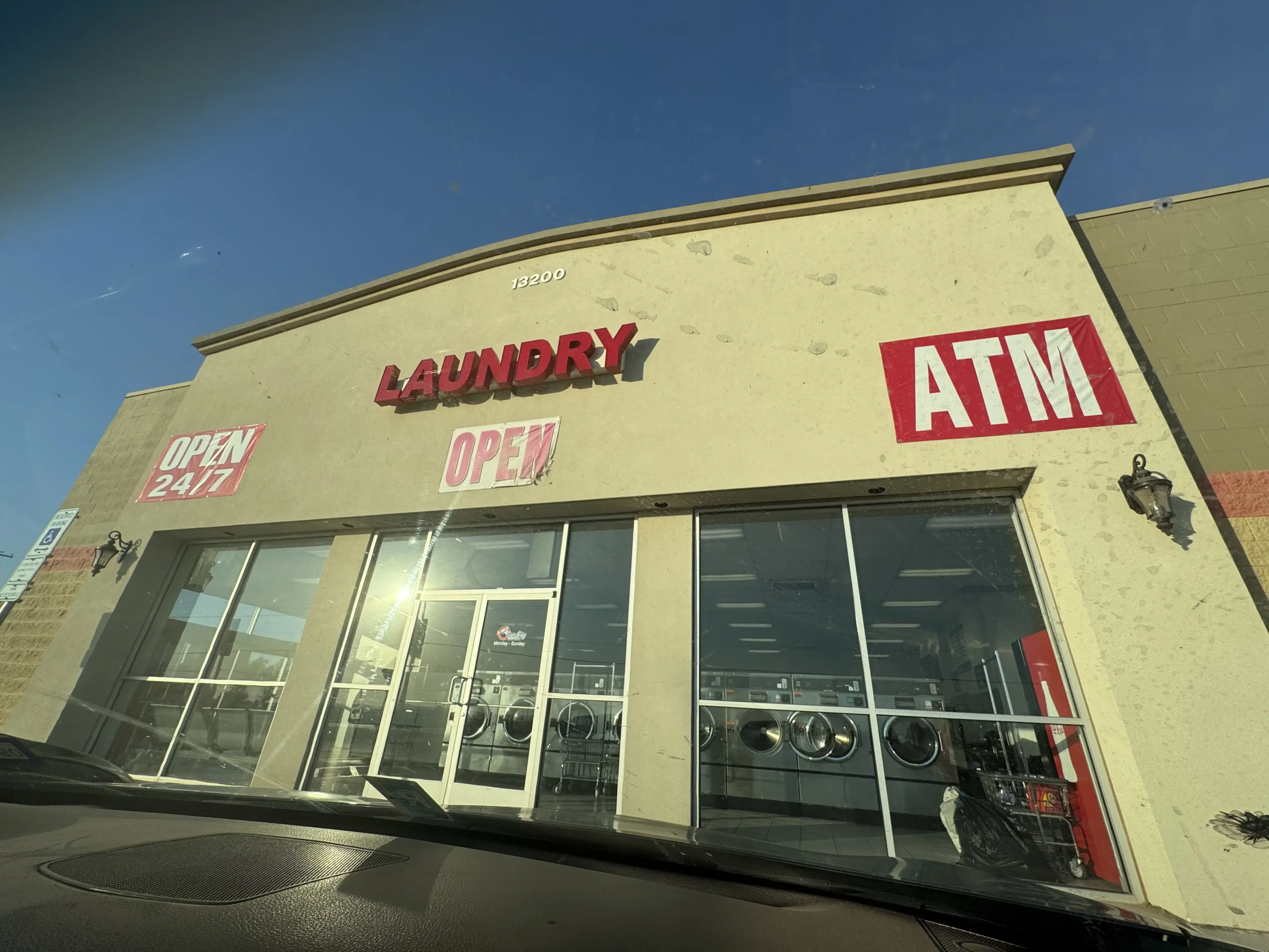 Sun City Laundry - Image 2