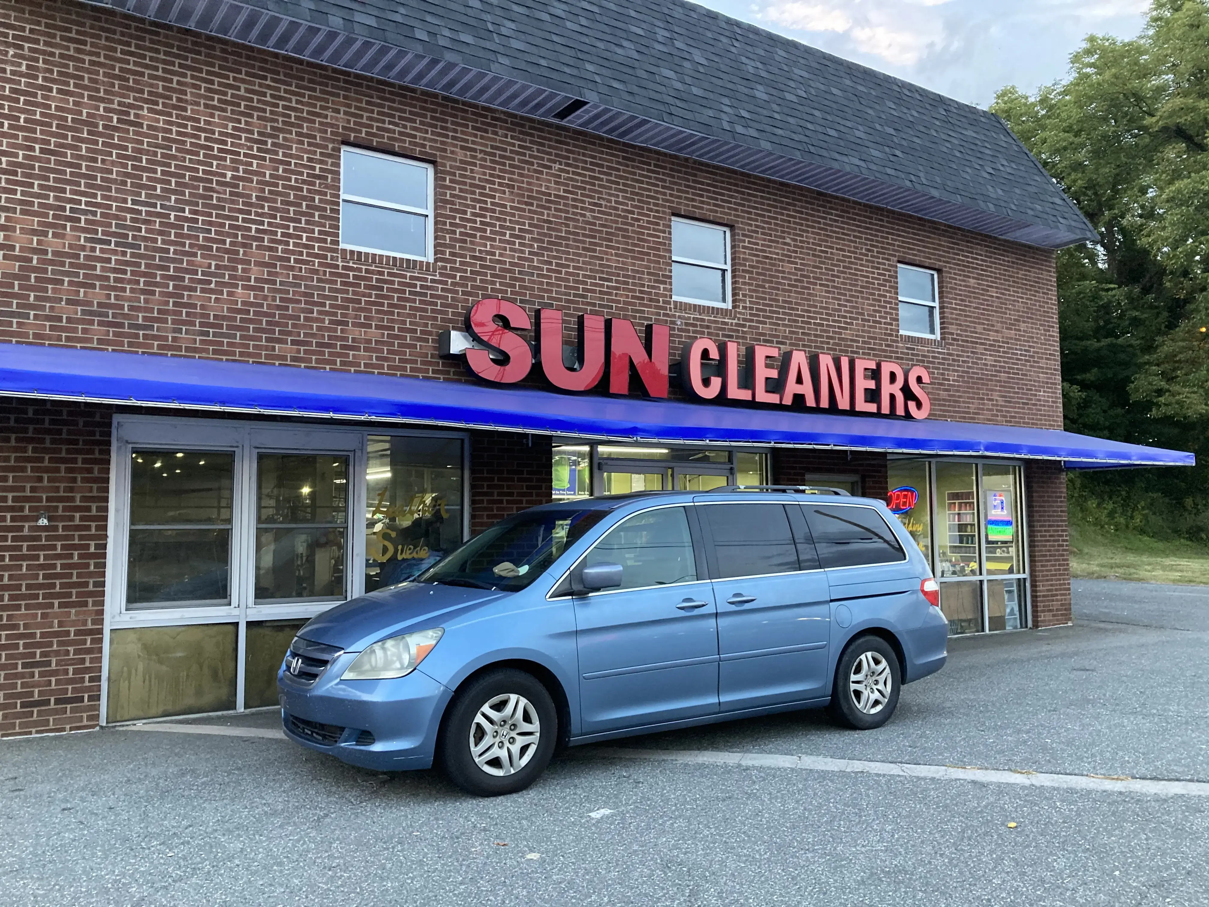 Sun Cleaners - Image 11