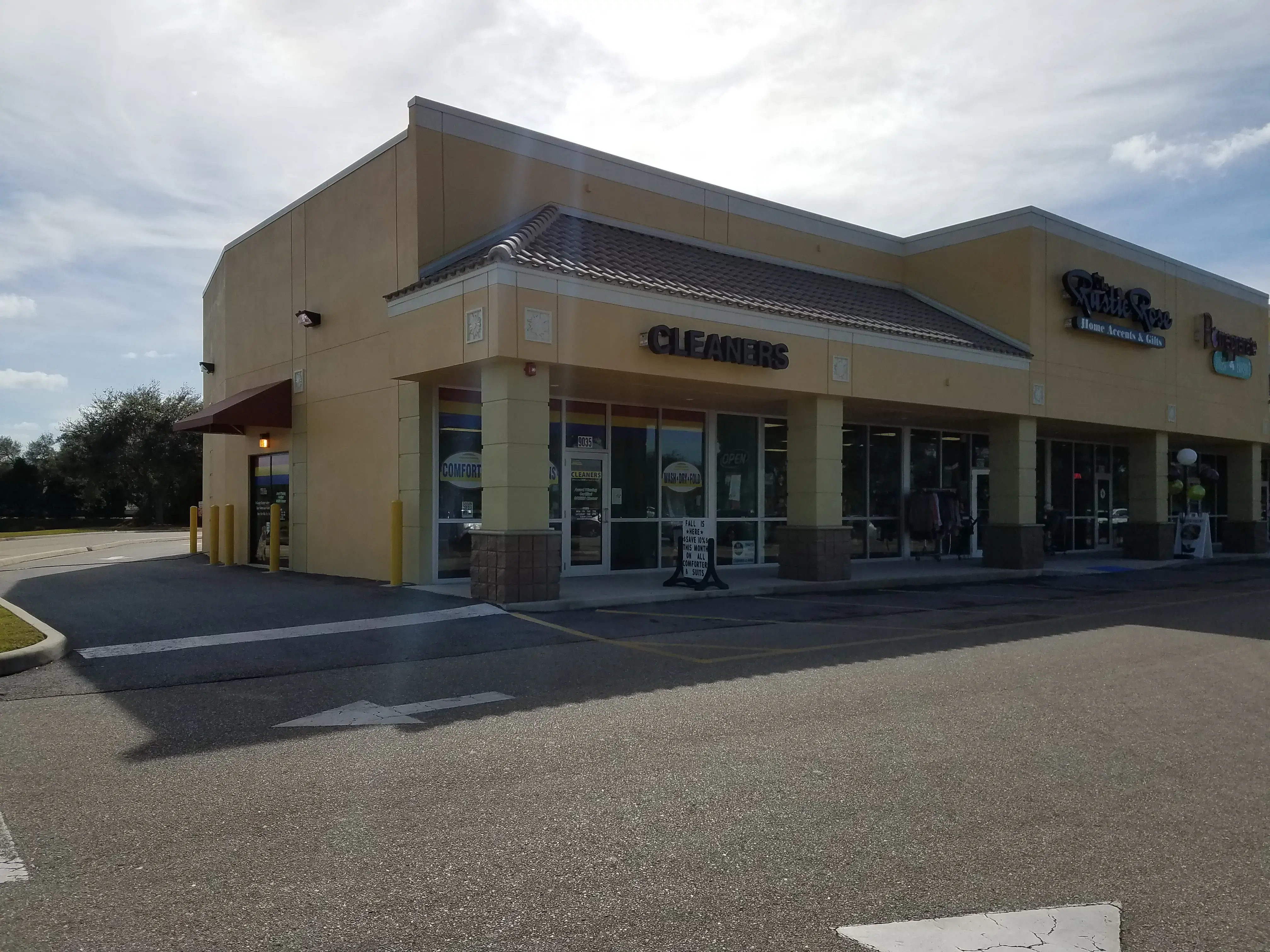 Sun Country Cleaners thumbnail 2
