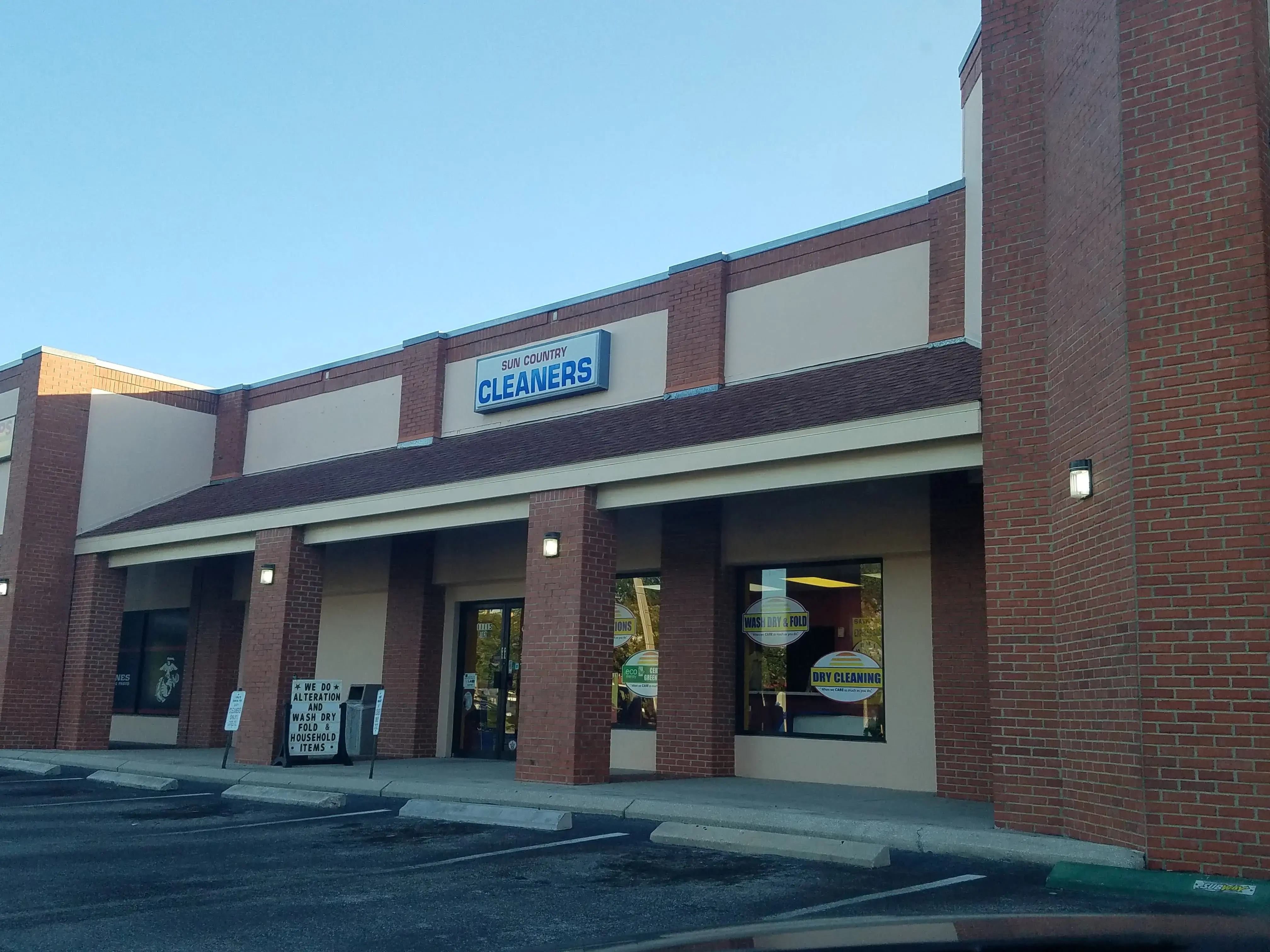 Sun Country Cleaners location