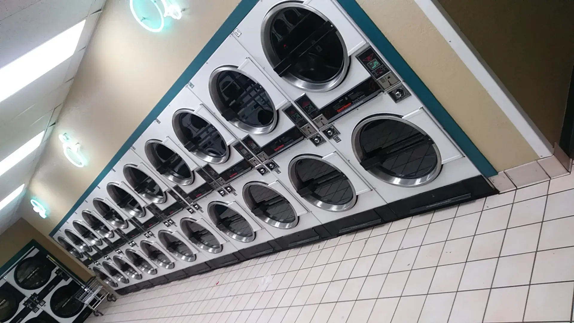 Sun Laundry - Image 20