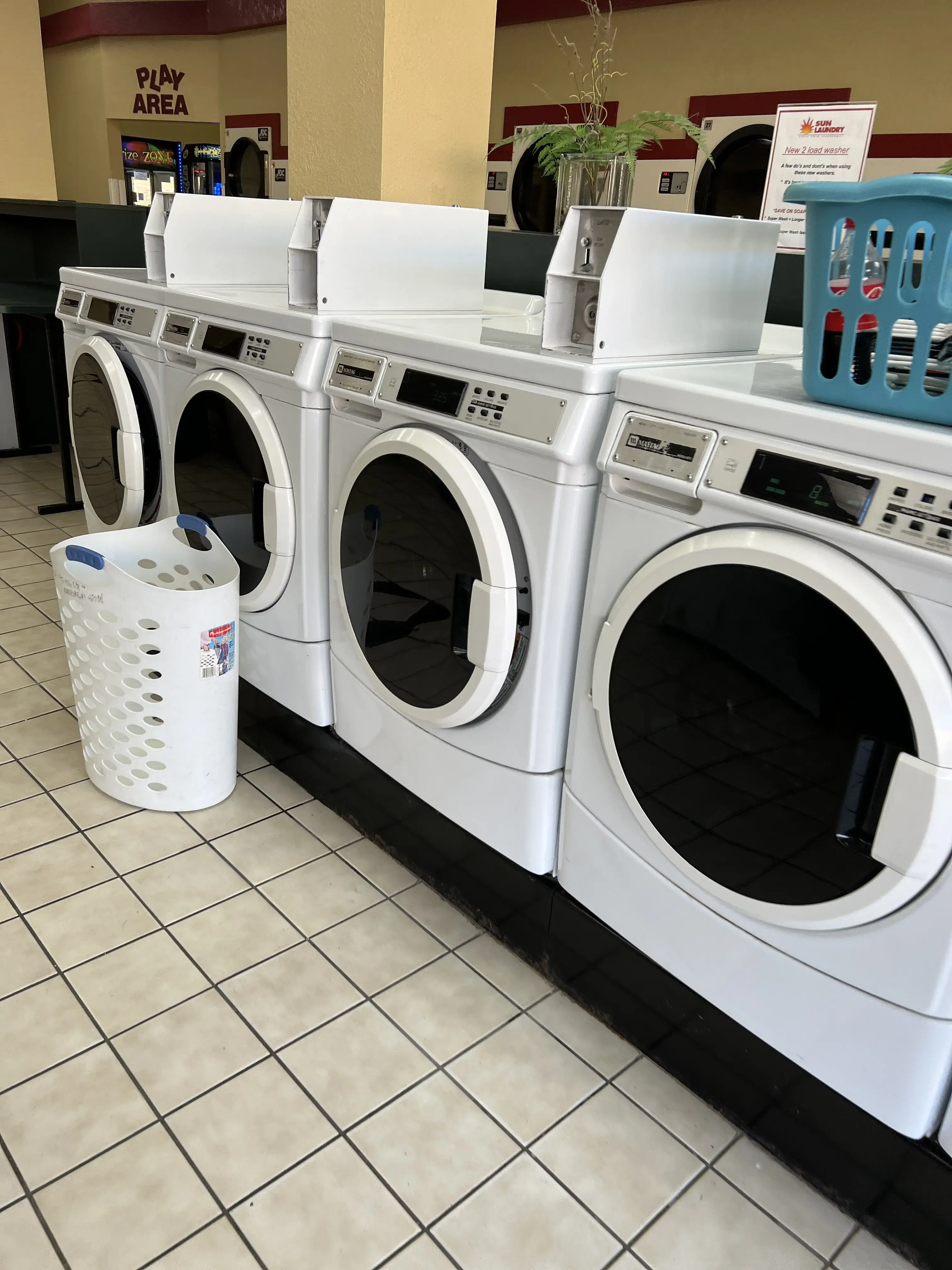 Sun Laundry Super Coin Lndrmt thumbnail 4