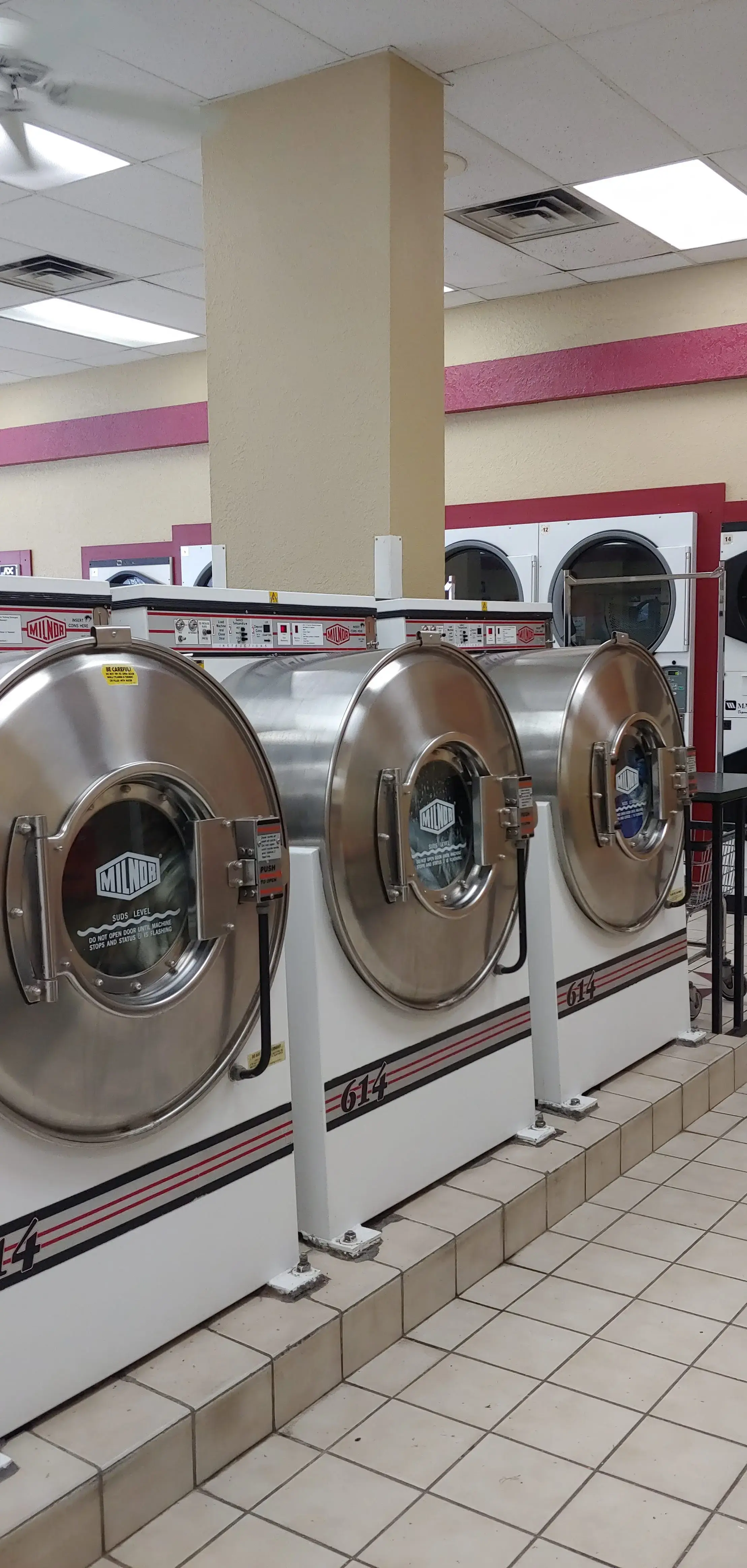 Sun Laundry Super Coin Lndrmt thumbnail 3