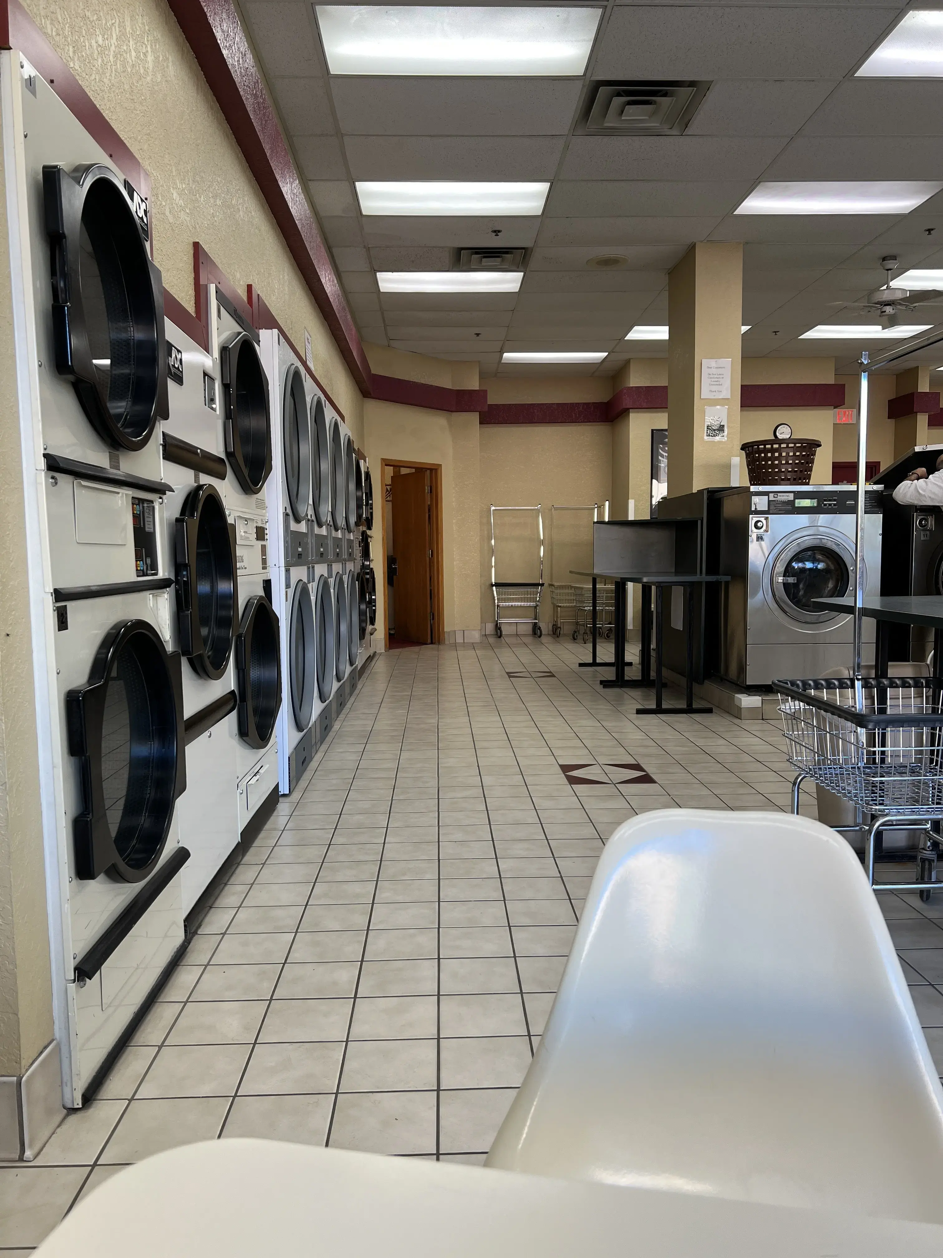 Sun Laundry Super Coin Lndrmt thumbnail 8