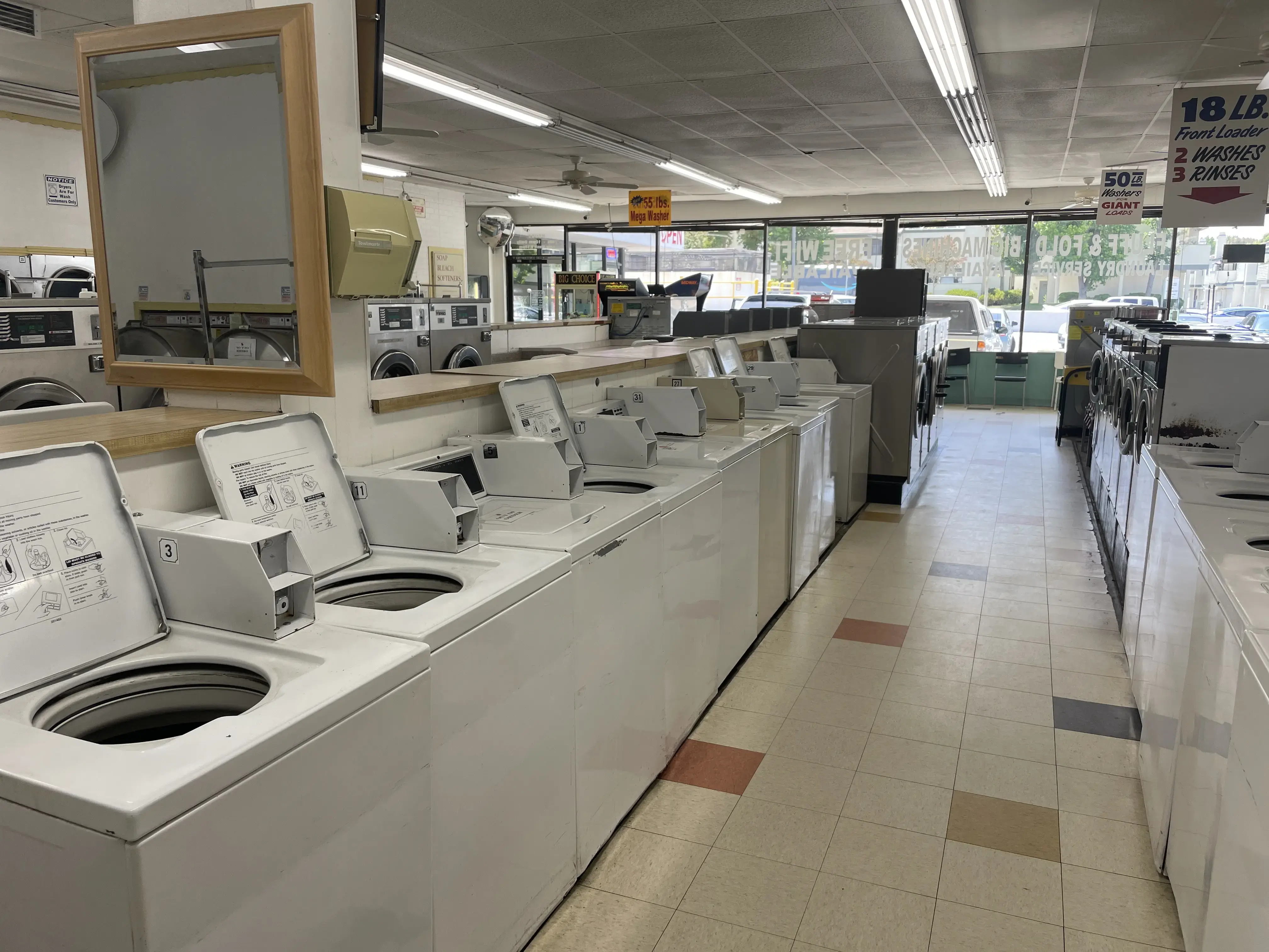 Sunlands Best Laundromat/ Fluff and Fold thumbnail 4