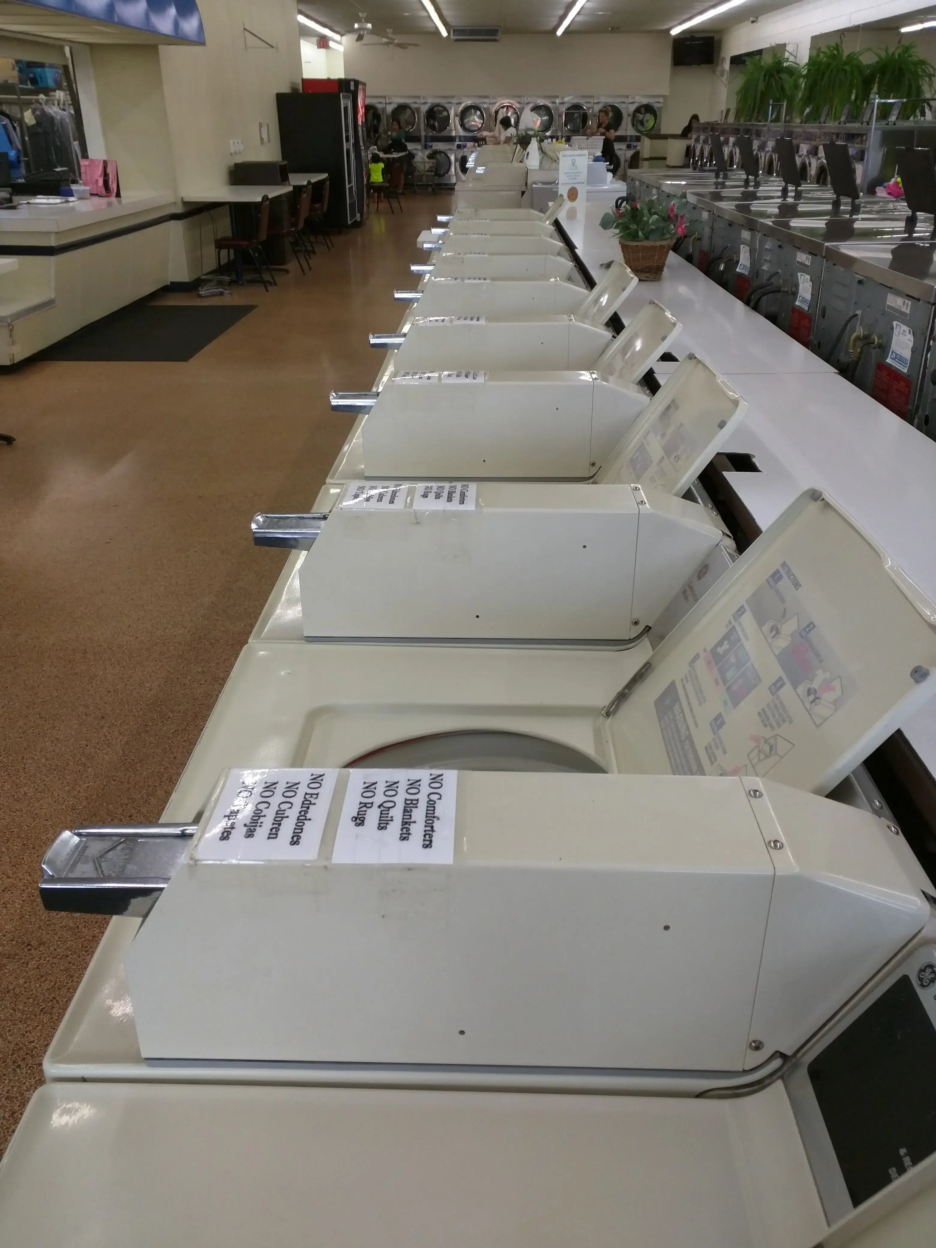 Sunlight Cleaners & Laundromat - Arlington/NW Cols thumbnail 8
