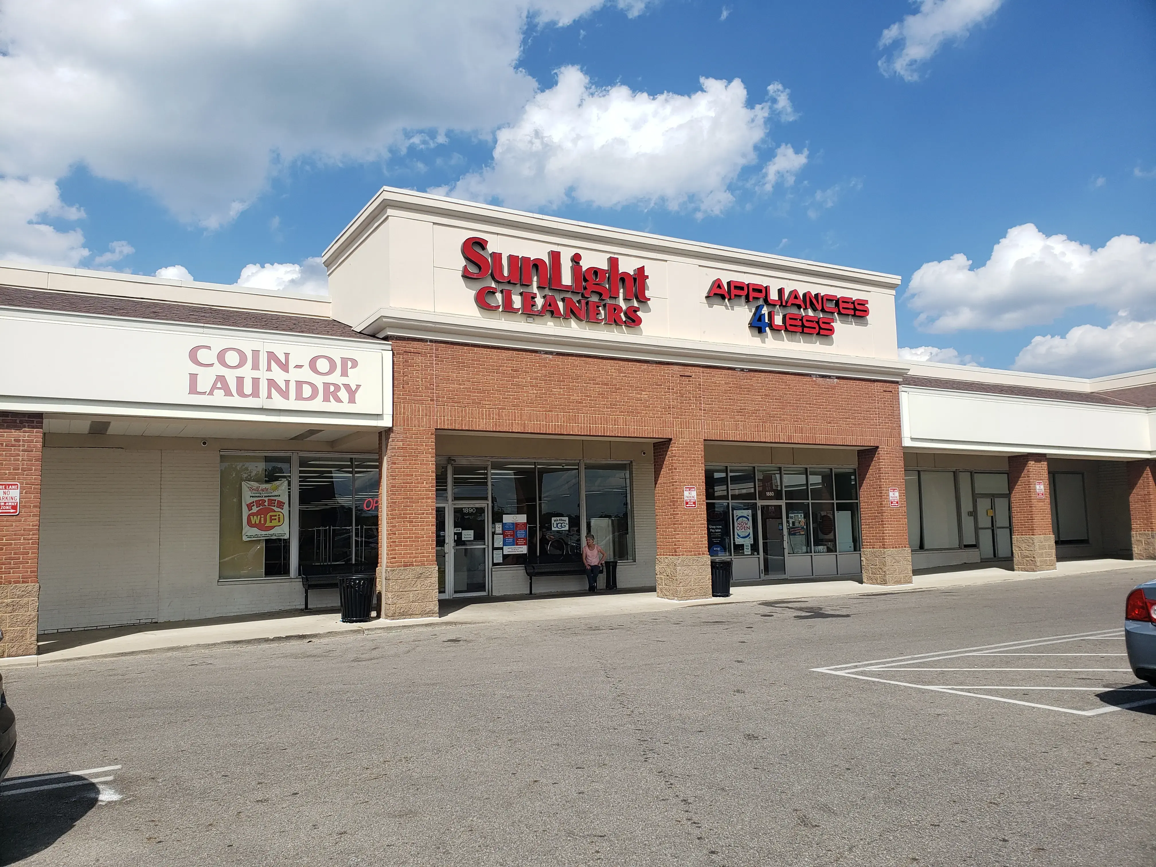 Sunlight Cleaners & Laundromat - Arlington/NW Cols thumbnail 4