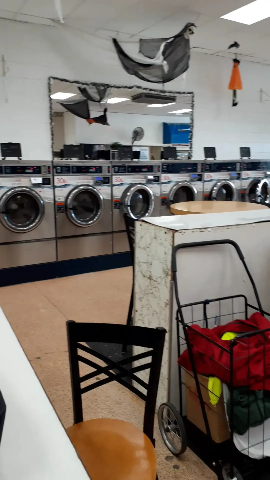 Sunlight Cleaners & Laundromat - Grove City - Image 2