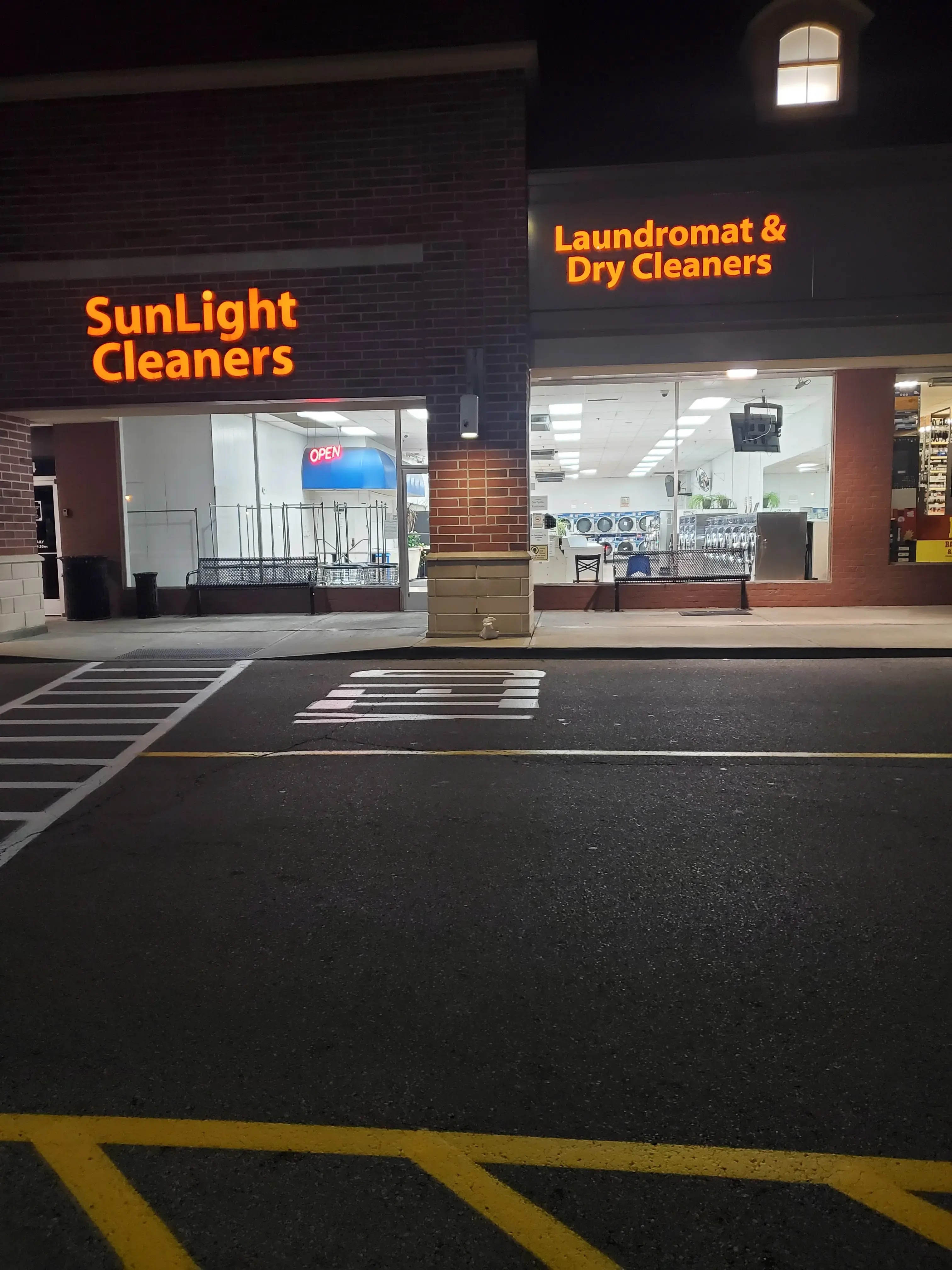 Sunlight Cleaners & Laundromat - Westerville thumbnail 3