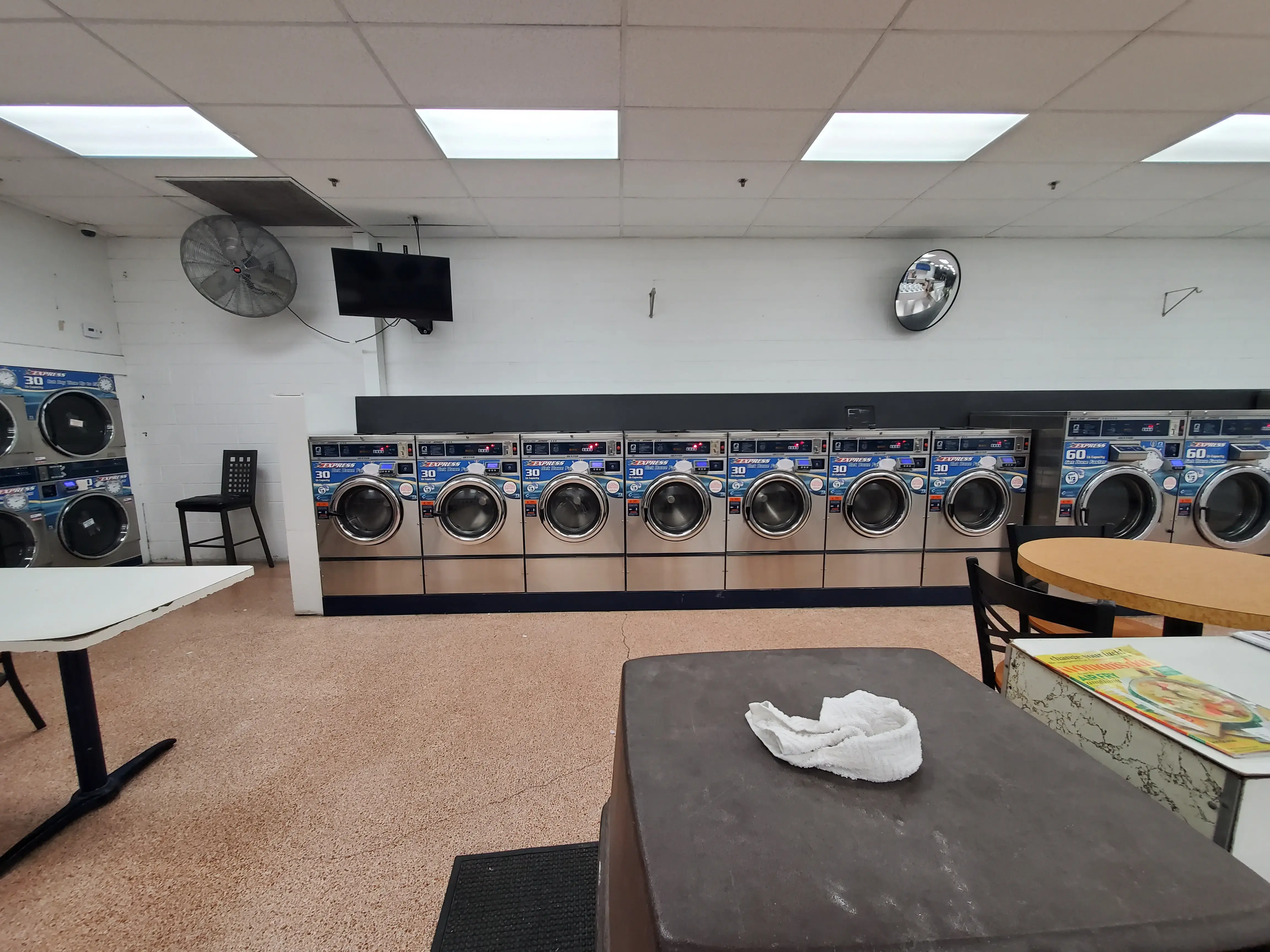 Sunlight Cleaners & Laundromat - Westerville - Image 14