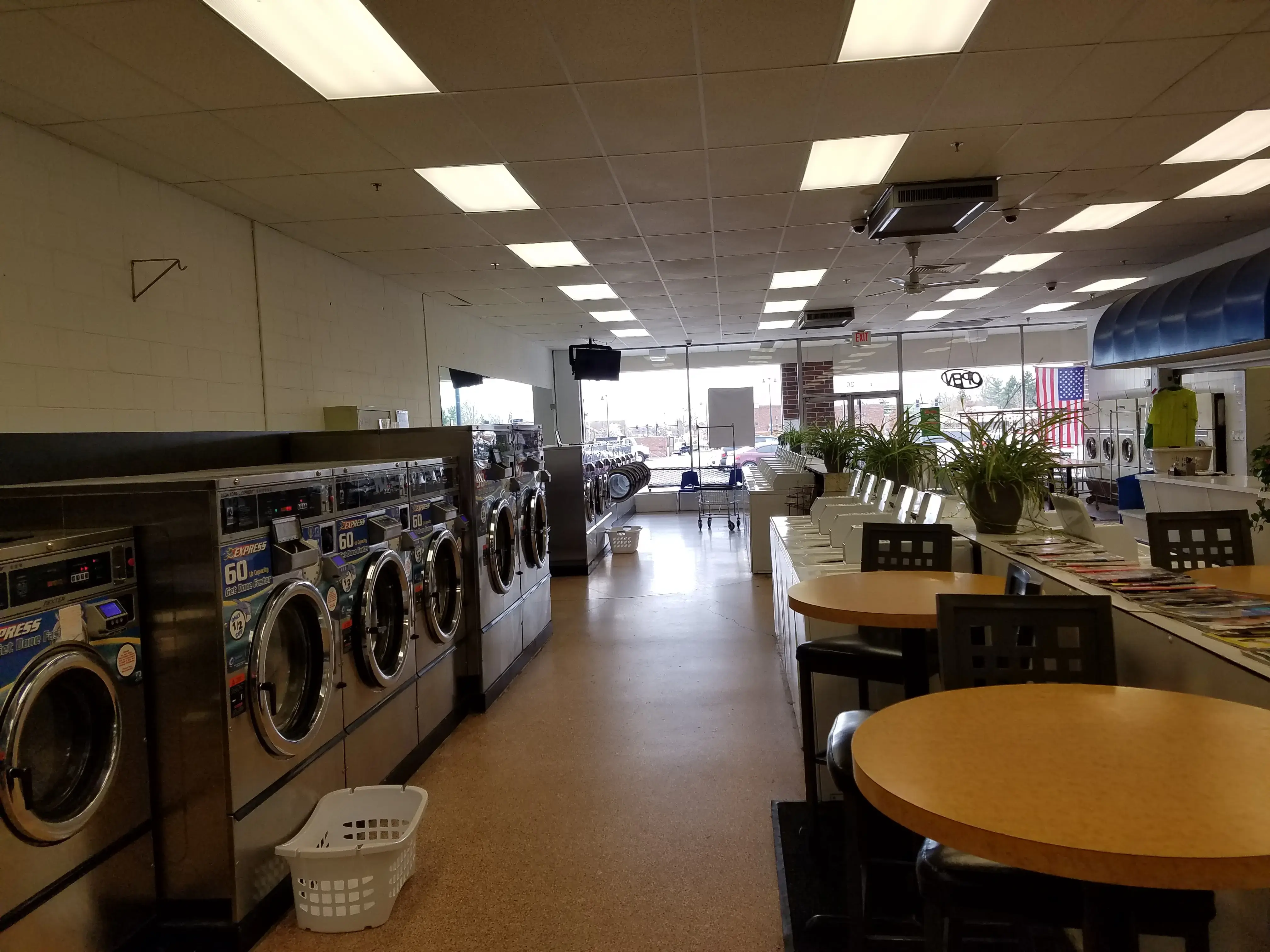 Sunlight Cleaners & Laundromat - Westerville thumbnail 2