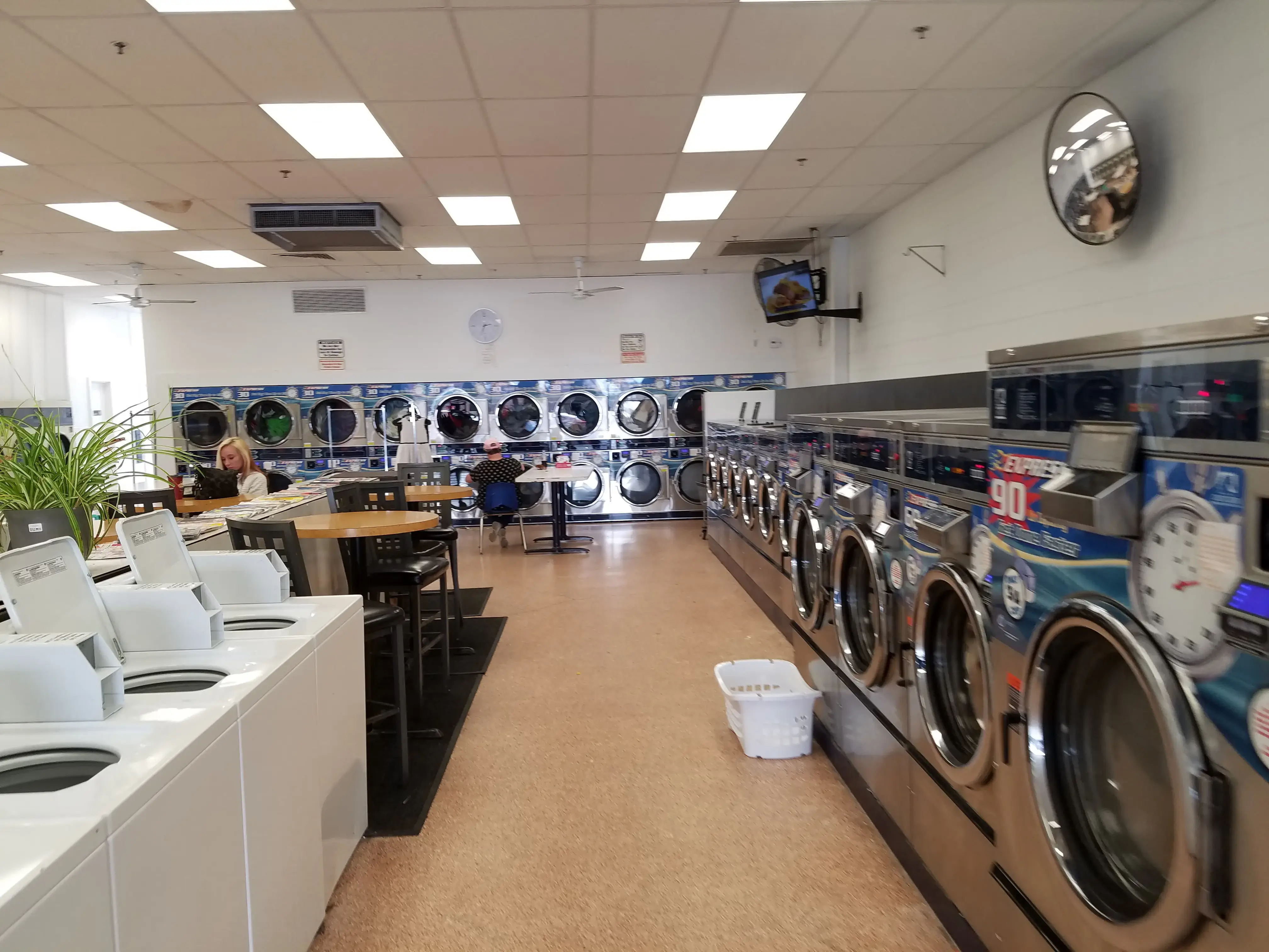 Sunlight Cleaners & Laundromat - Westerville thumbnail 17