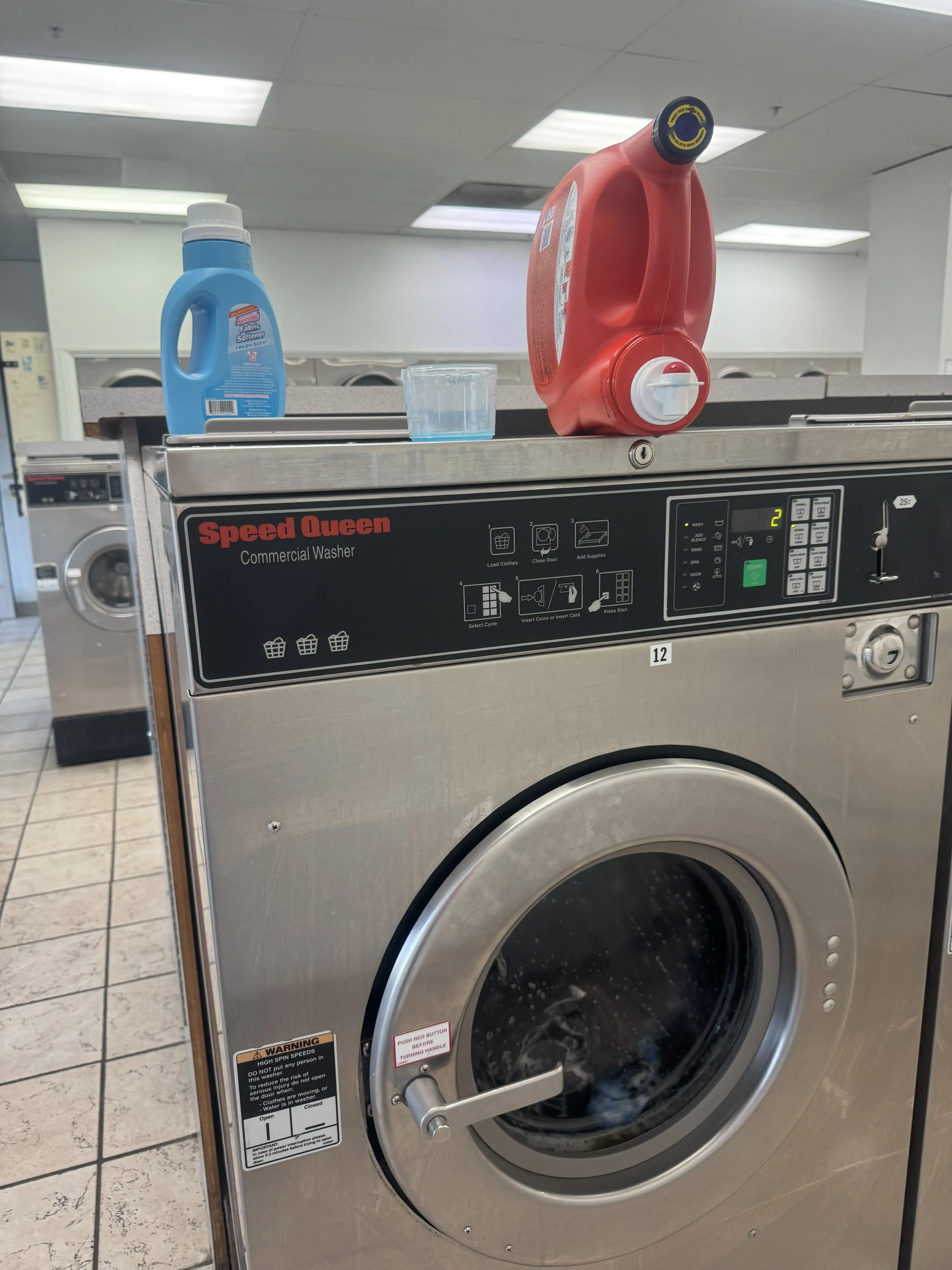 Sunlight Laundromat thumbnail 7