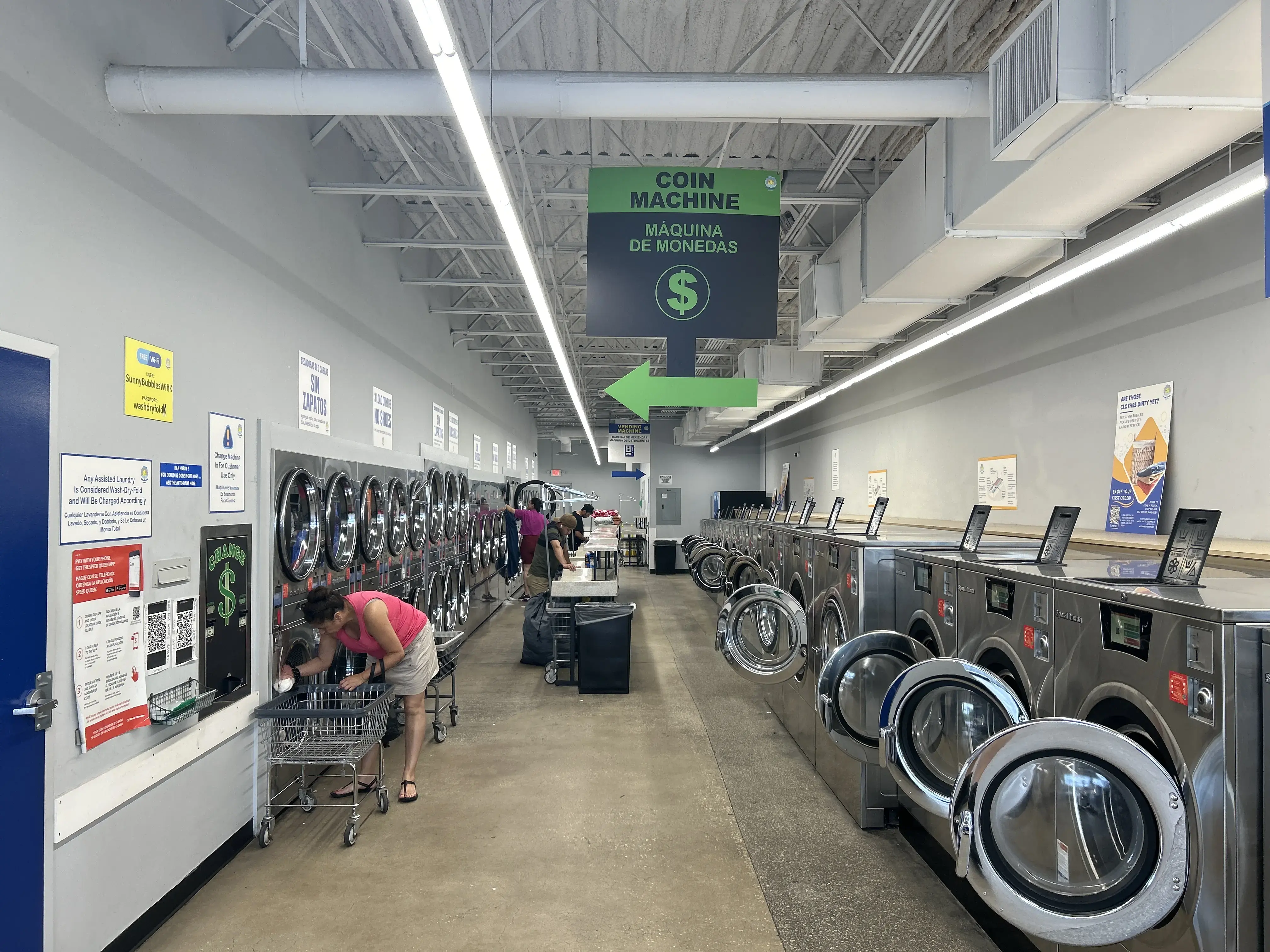 Sunny Bubbles Laundry - Image 1