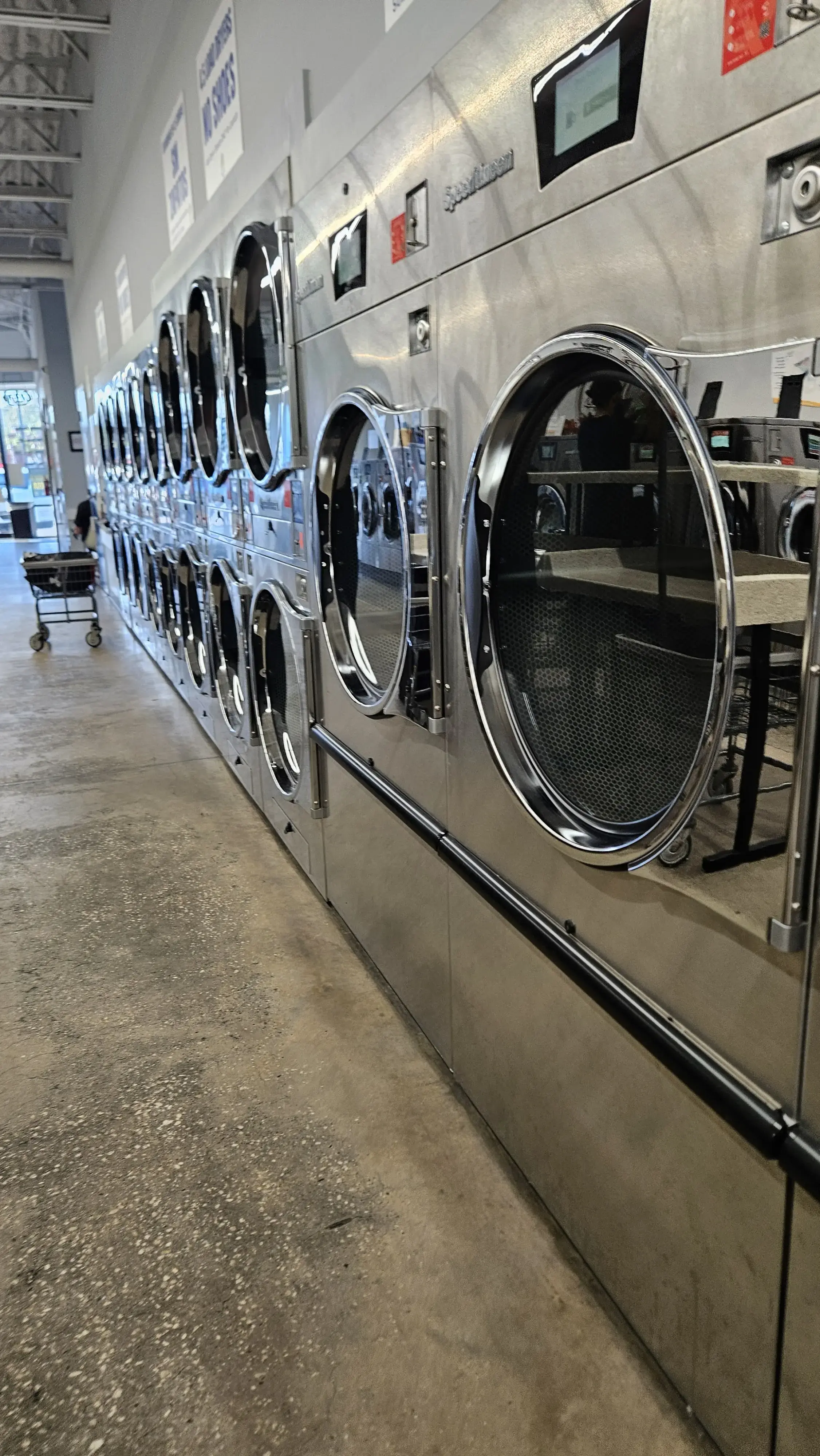 Sunny Bubbles Laundry - Image 11