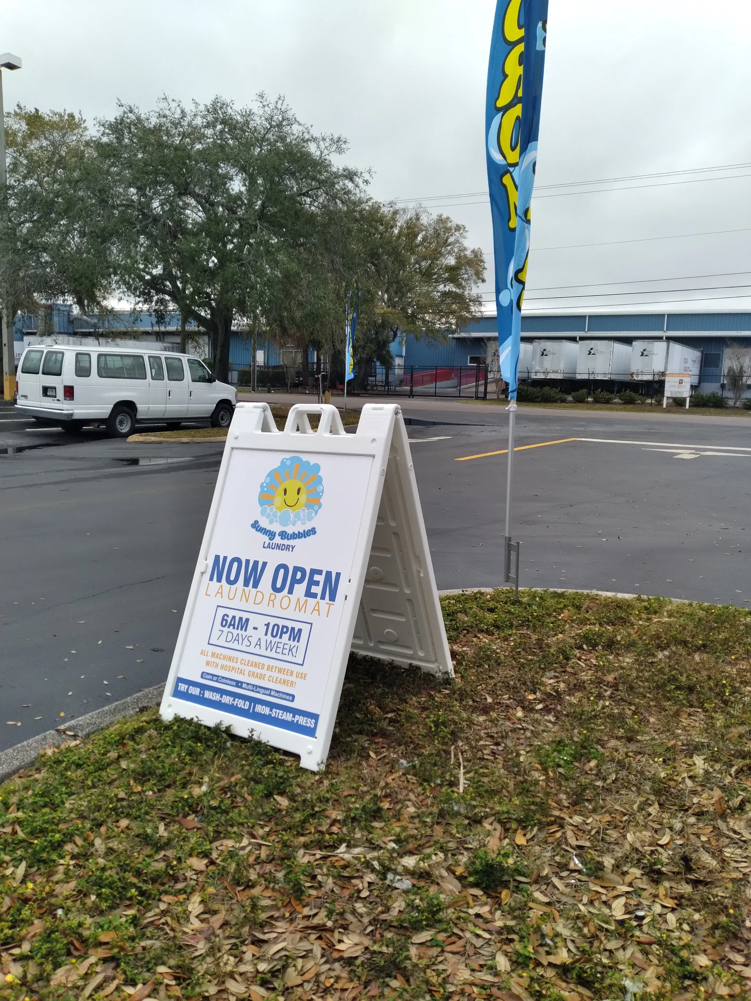 Sunny Bubbles Laundry thumbnail 20