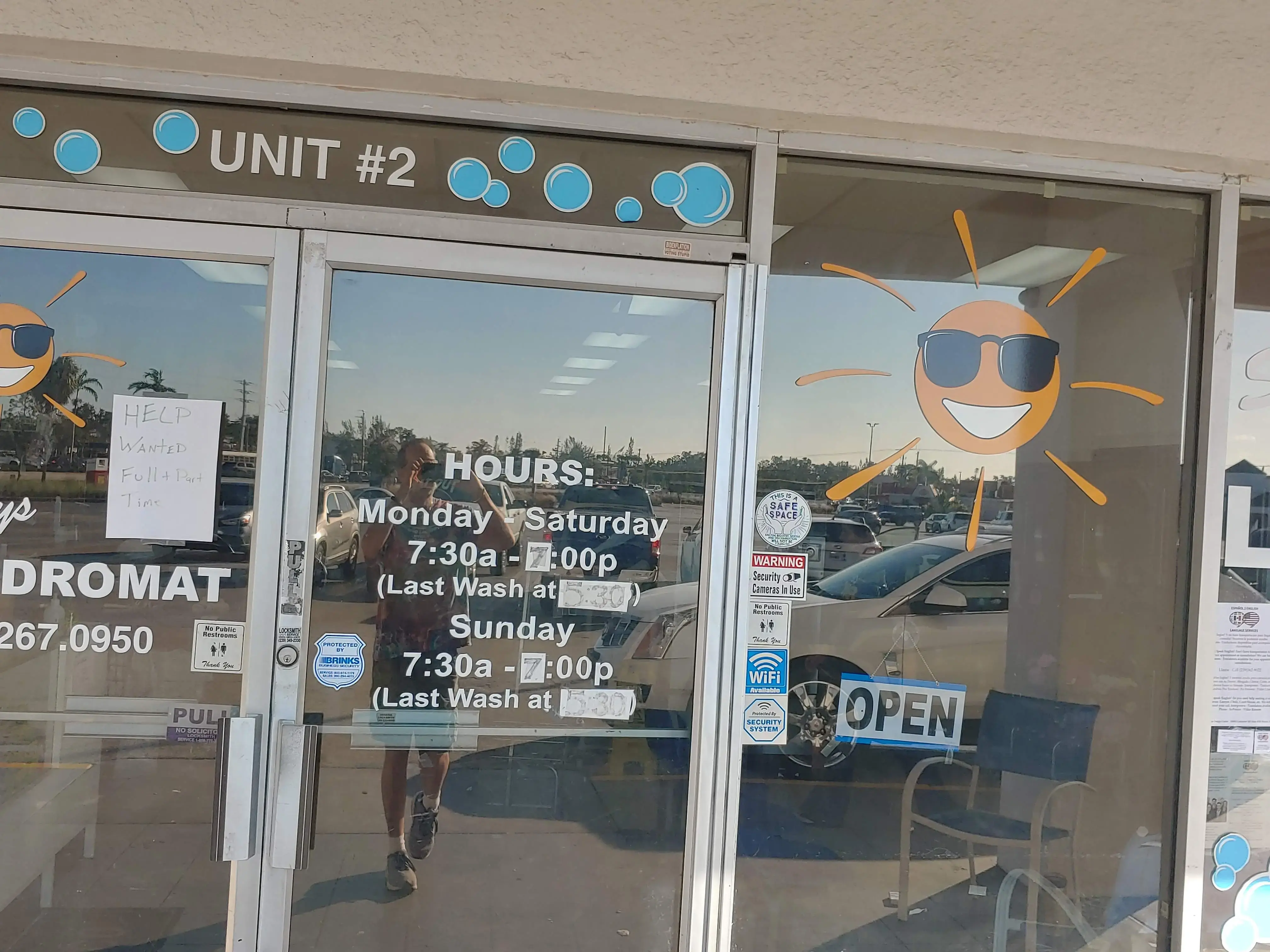 Sunny Days Laundromat - San Carlos Plaza thumbnail 11