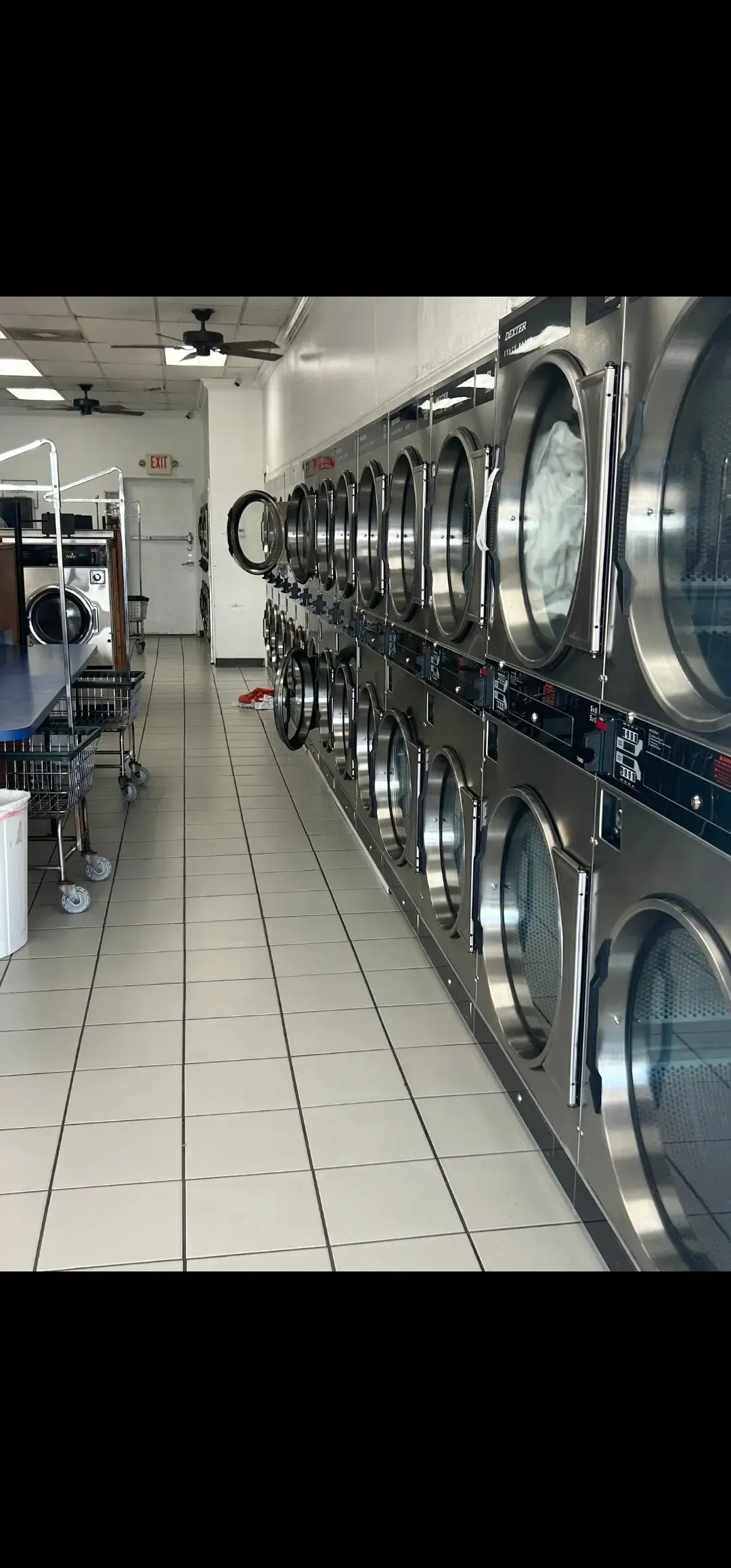 Sunny Days Laundromat - San Carlos Plaza location