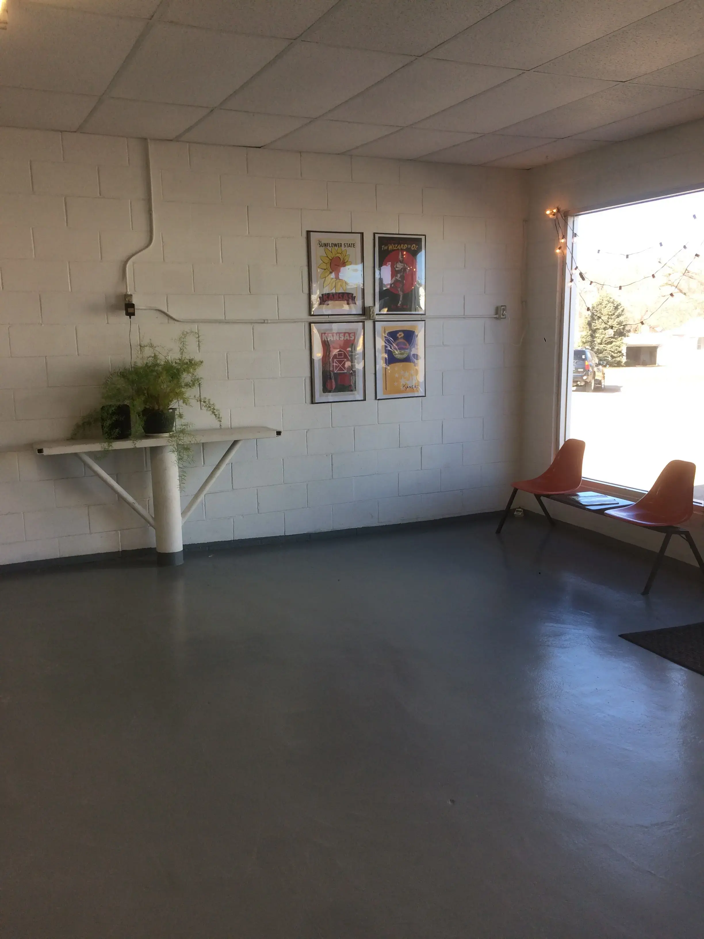 Sunny Days Laundromat thumbnail 7