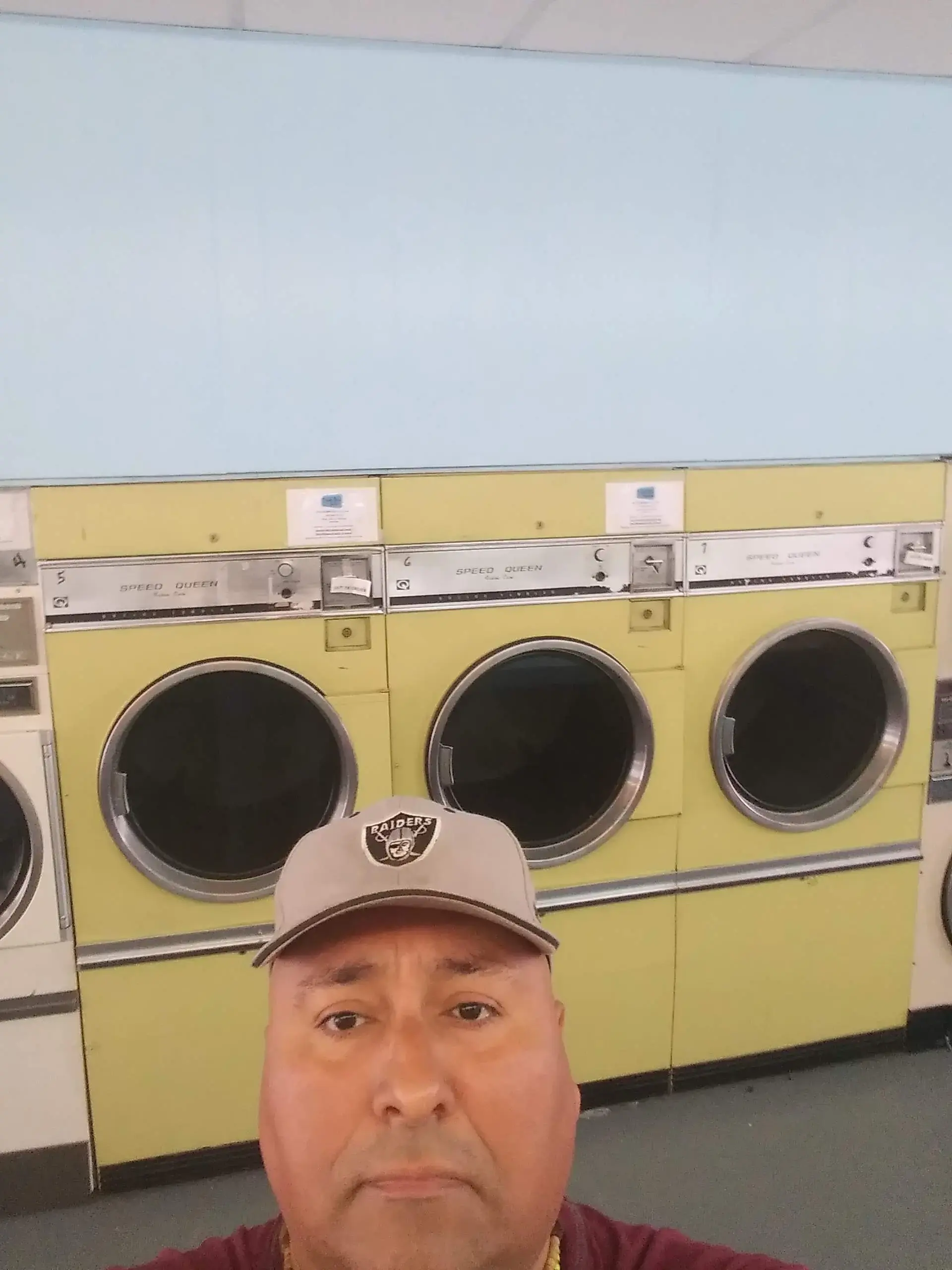 Sunny Days Laundromat thumbnail 10