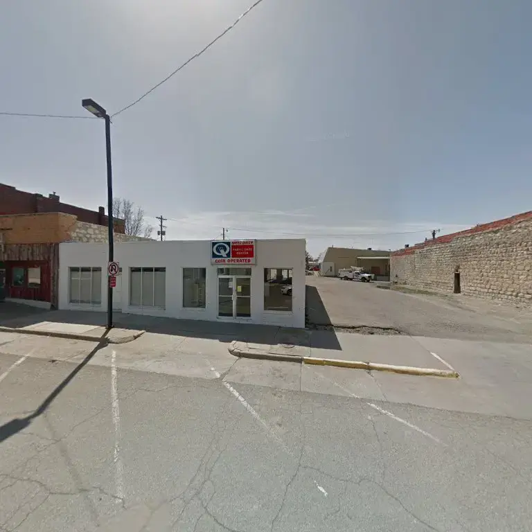 Sunny Days Laundromat - Image 15