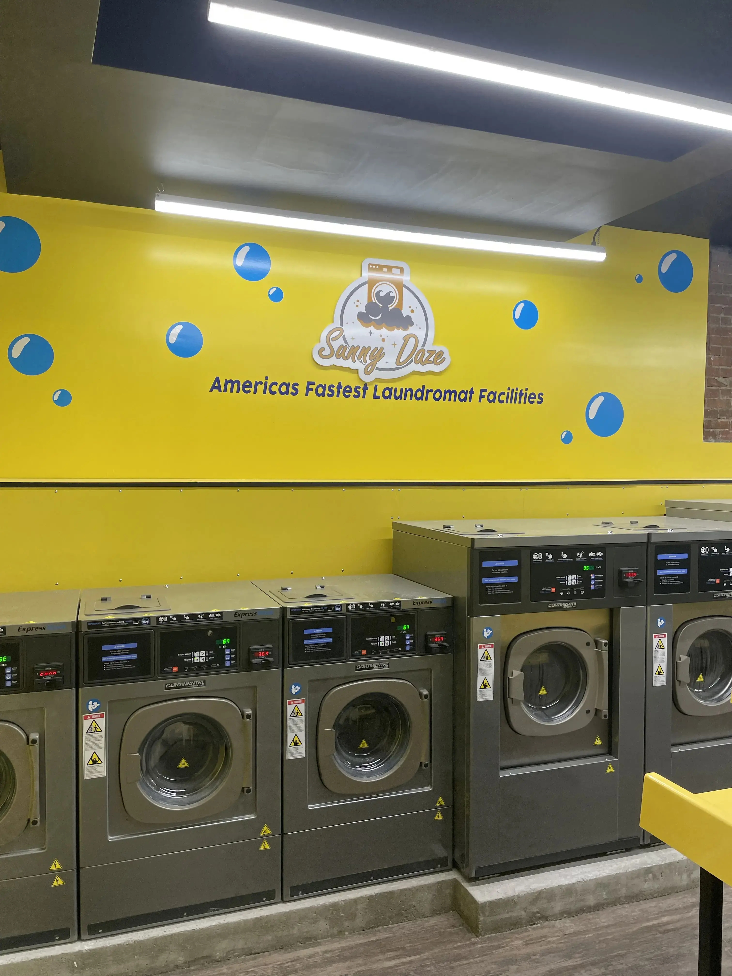Sunny Daze Laundromat thumbnail 19