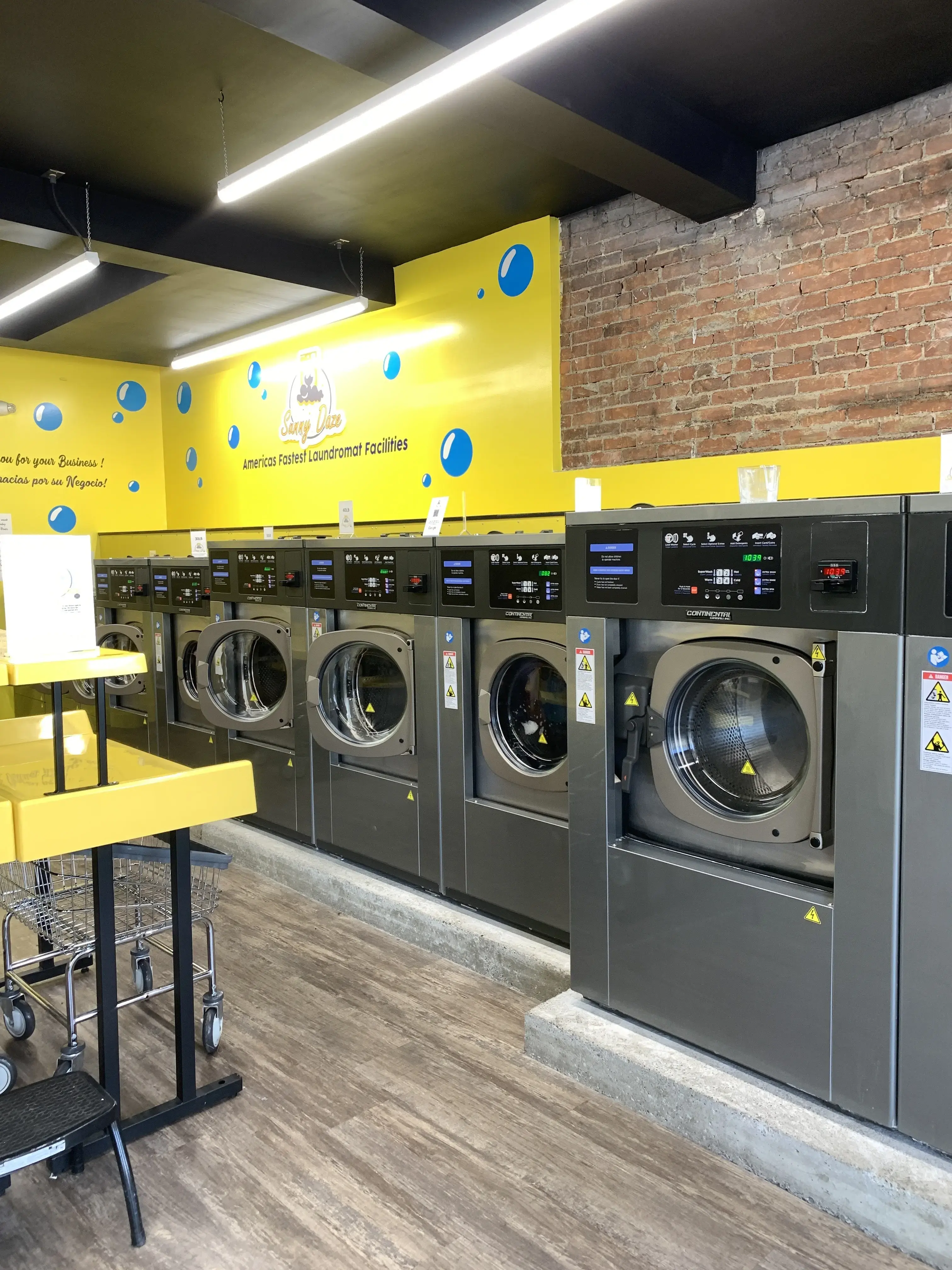 Sunny Daze Laundromat - Image 20