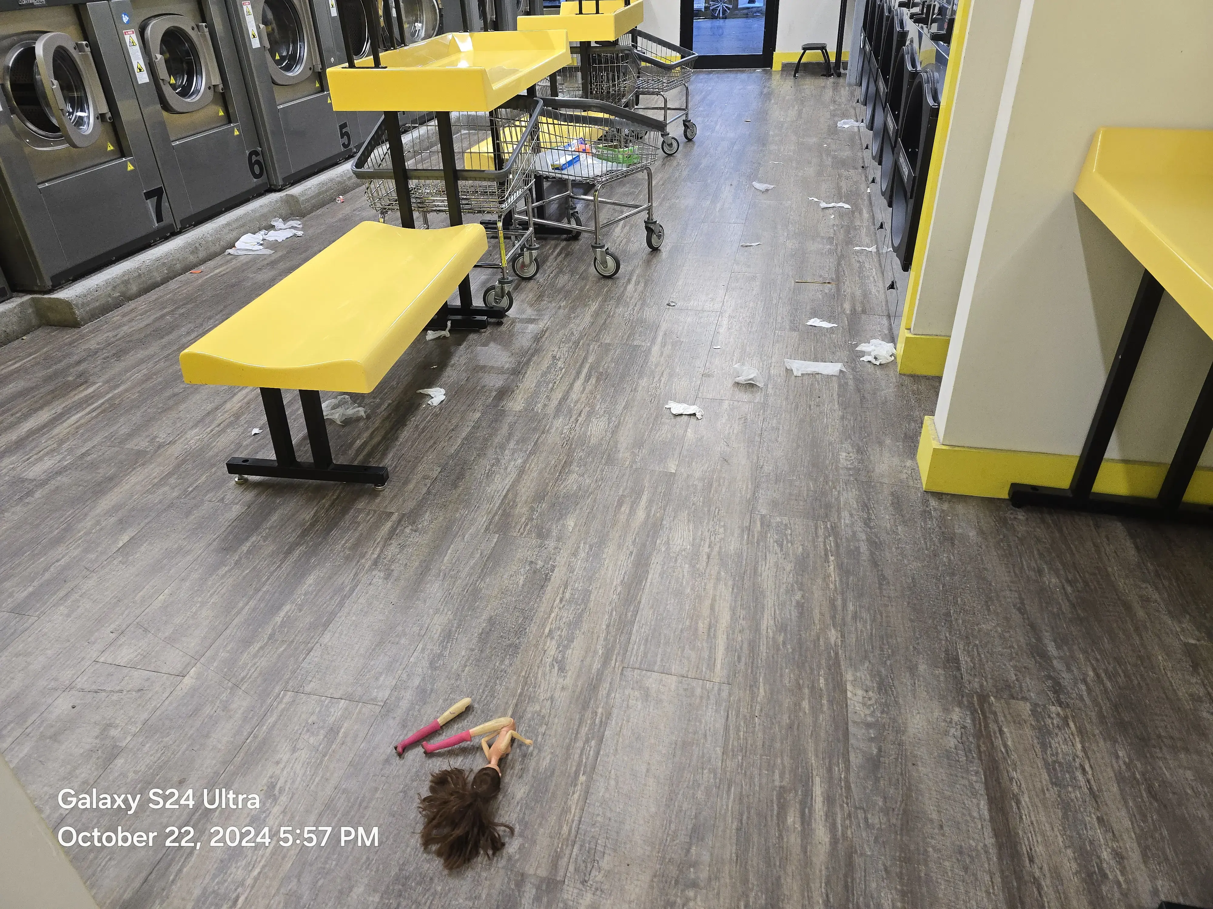 Sunny Daze Laundromat thumbnail 12