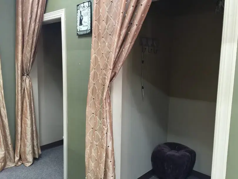 Sunny's Dry Cleaners and Alterations - Providence Road Charlotte - Image 7