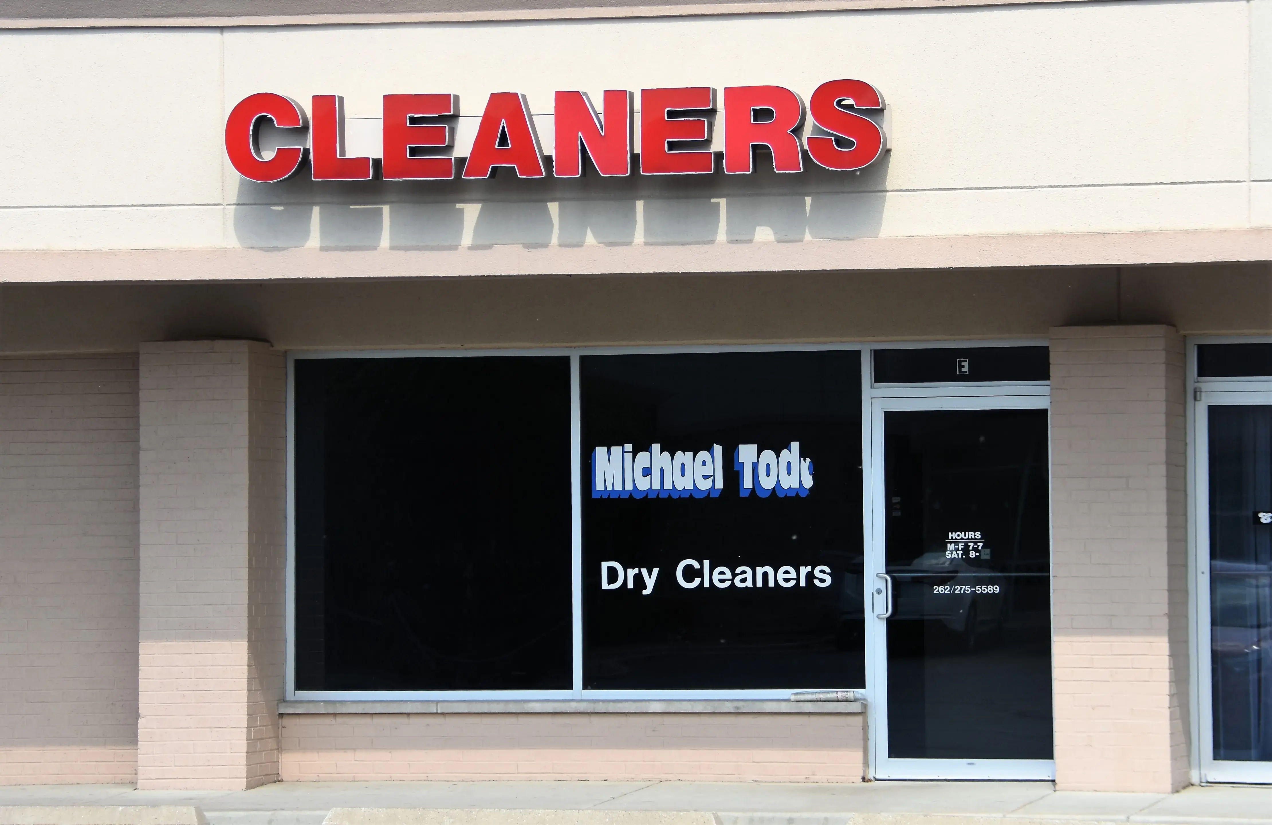 Sunny's Suds Laundromat thumbnail 5