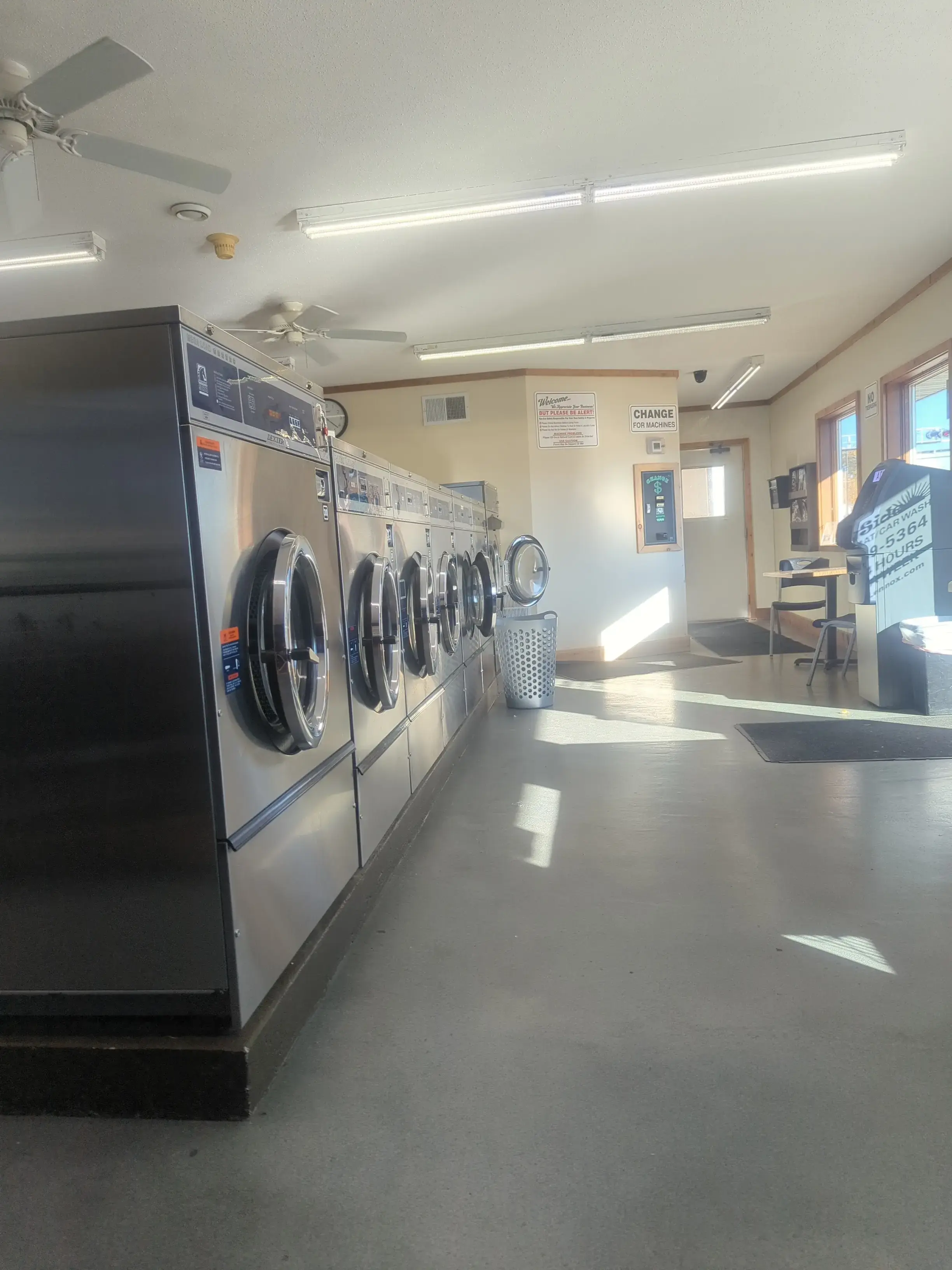 SunnySide Laundromat, Car Wash & Storage Units thumbnail 2