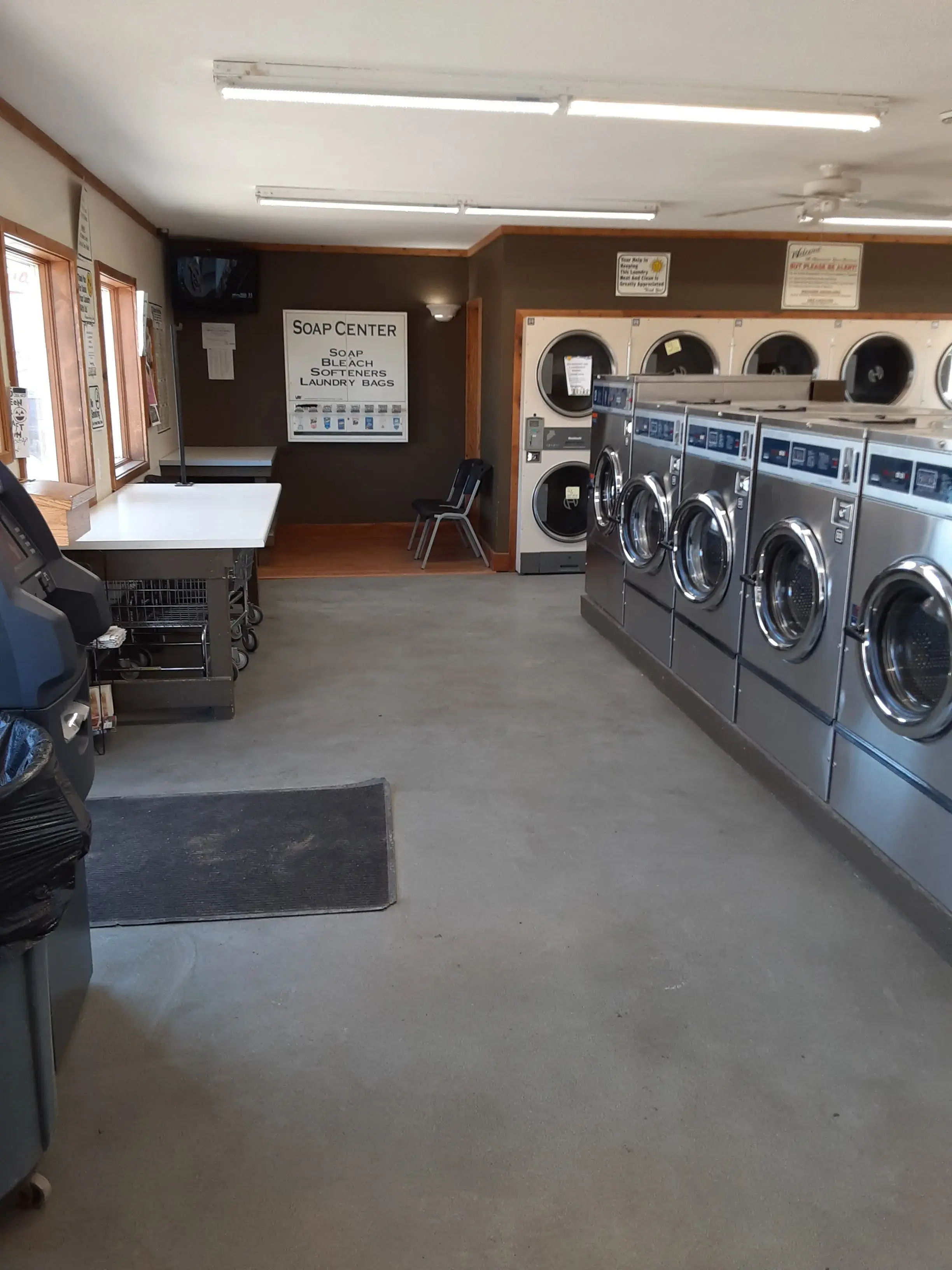 SunnySide Laundromat, Car Wash & Storage Units thumbnail 12