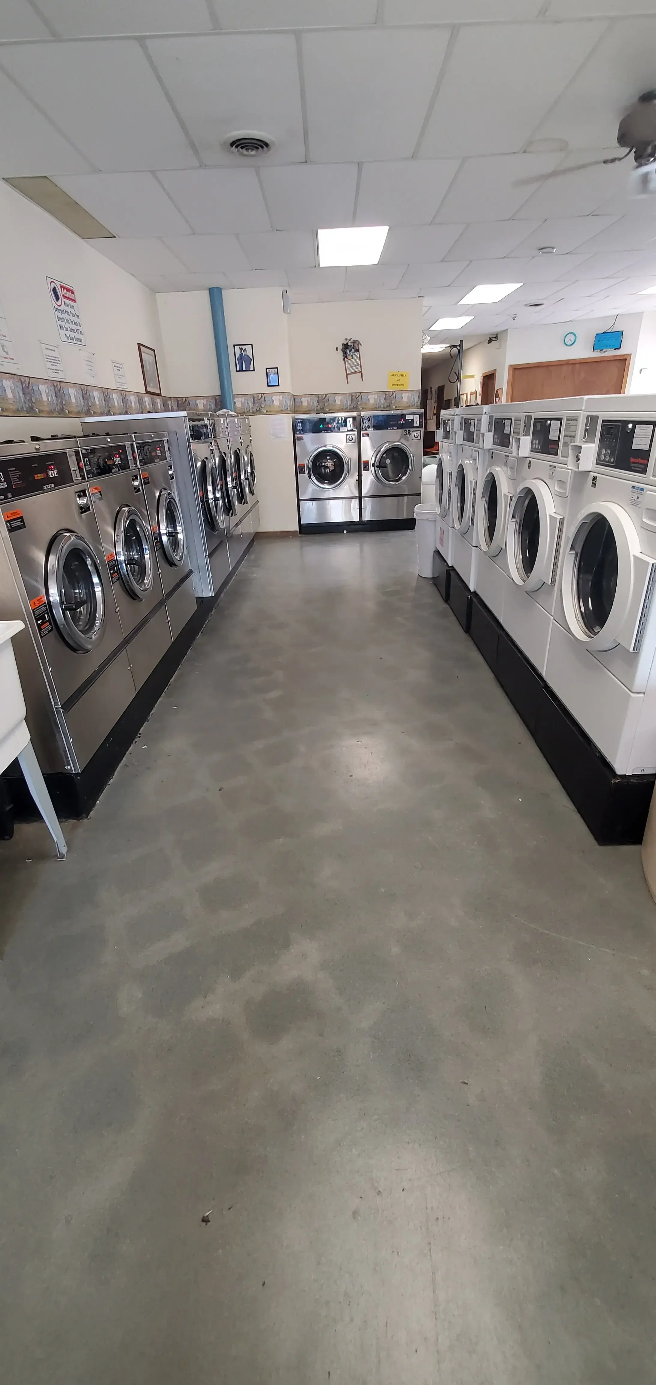 Sunnyside Laundromat, Tanning, Fitness thumbnail 6