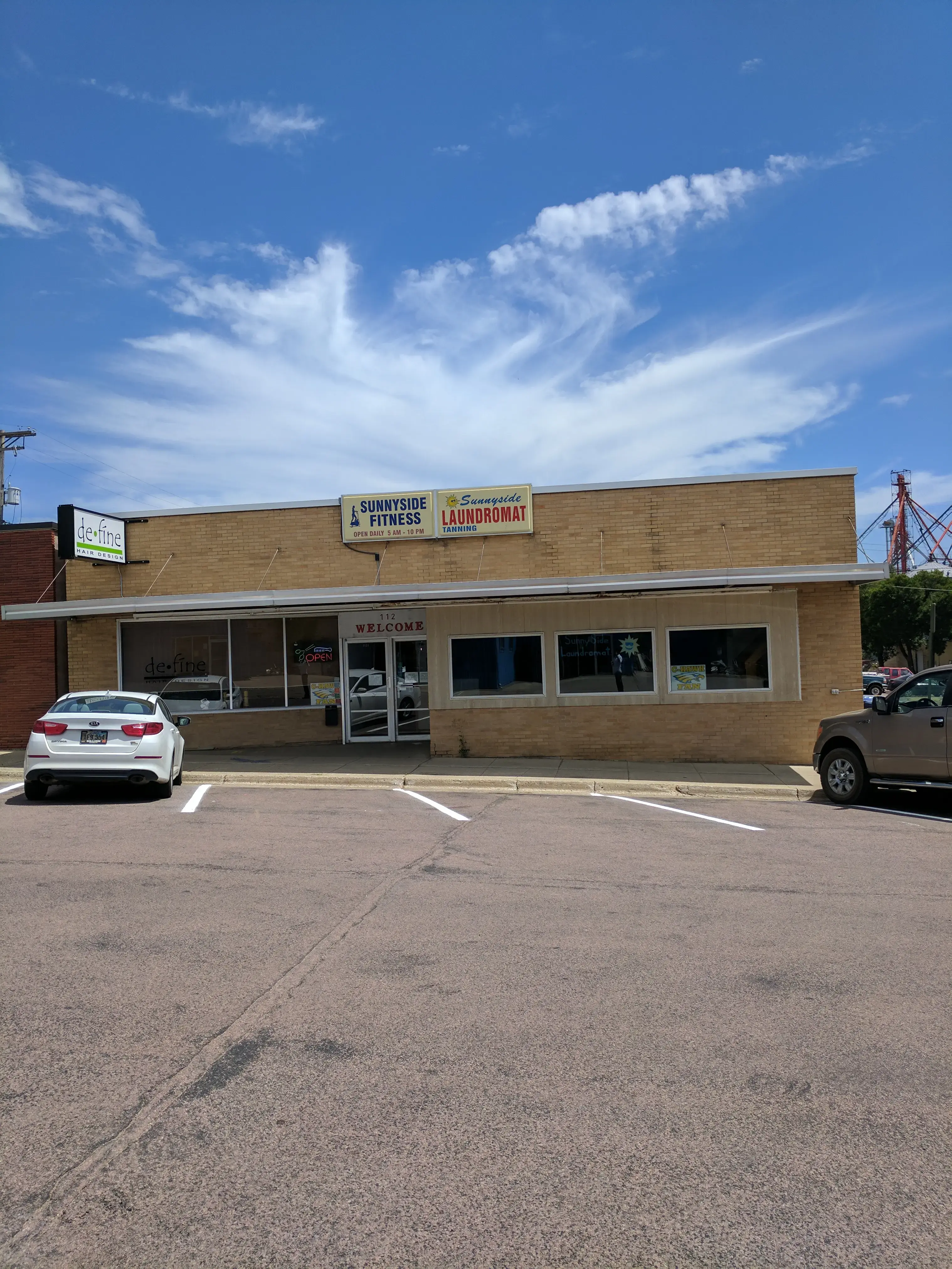 Sunnyside Laundromat, Tanning, Fitness thumbnail 5