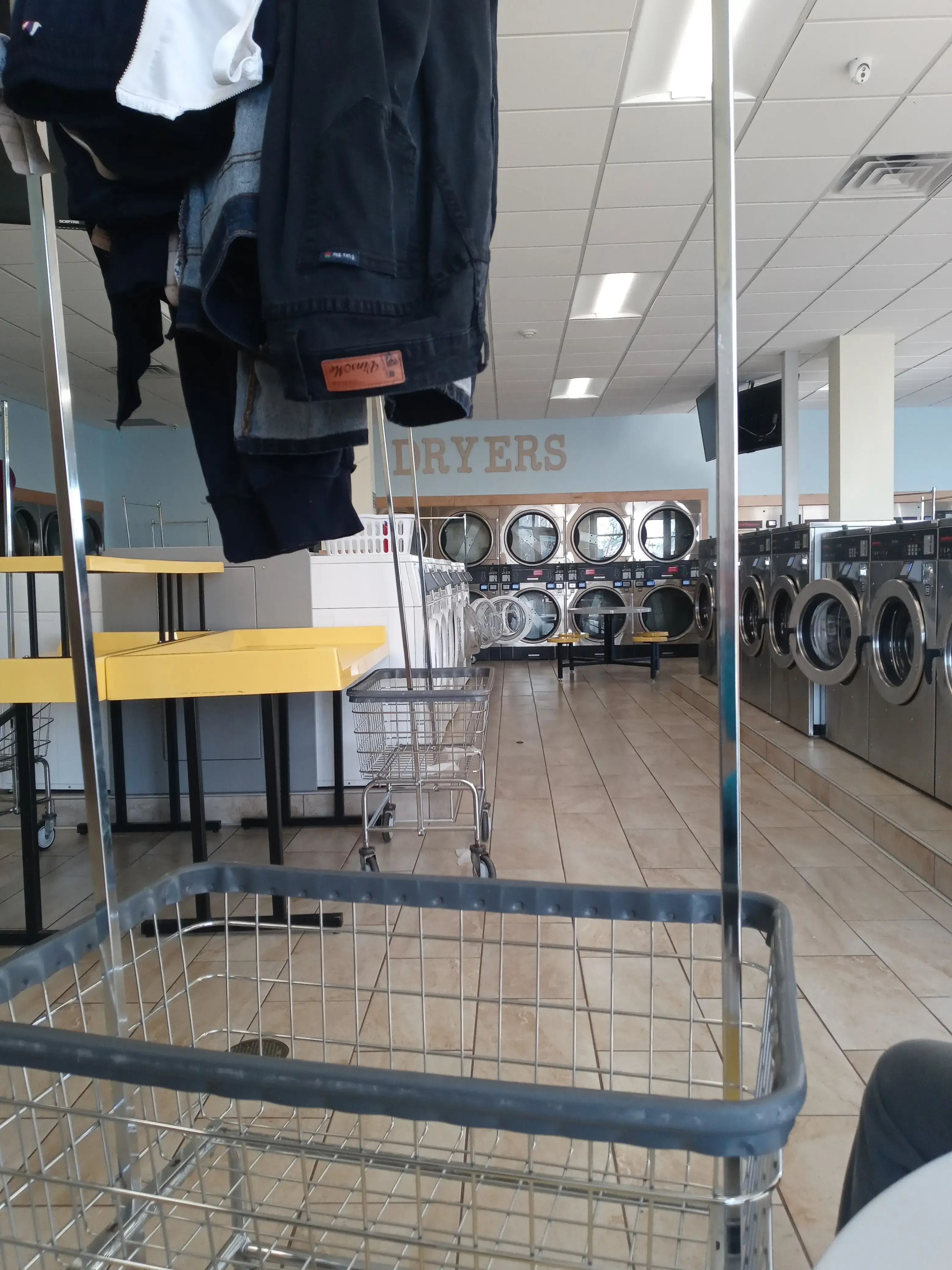 Sunray Laundromat - Image 9