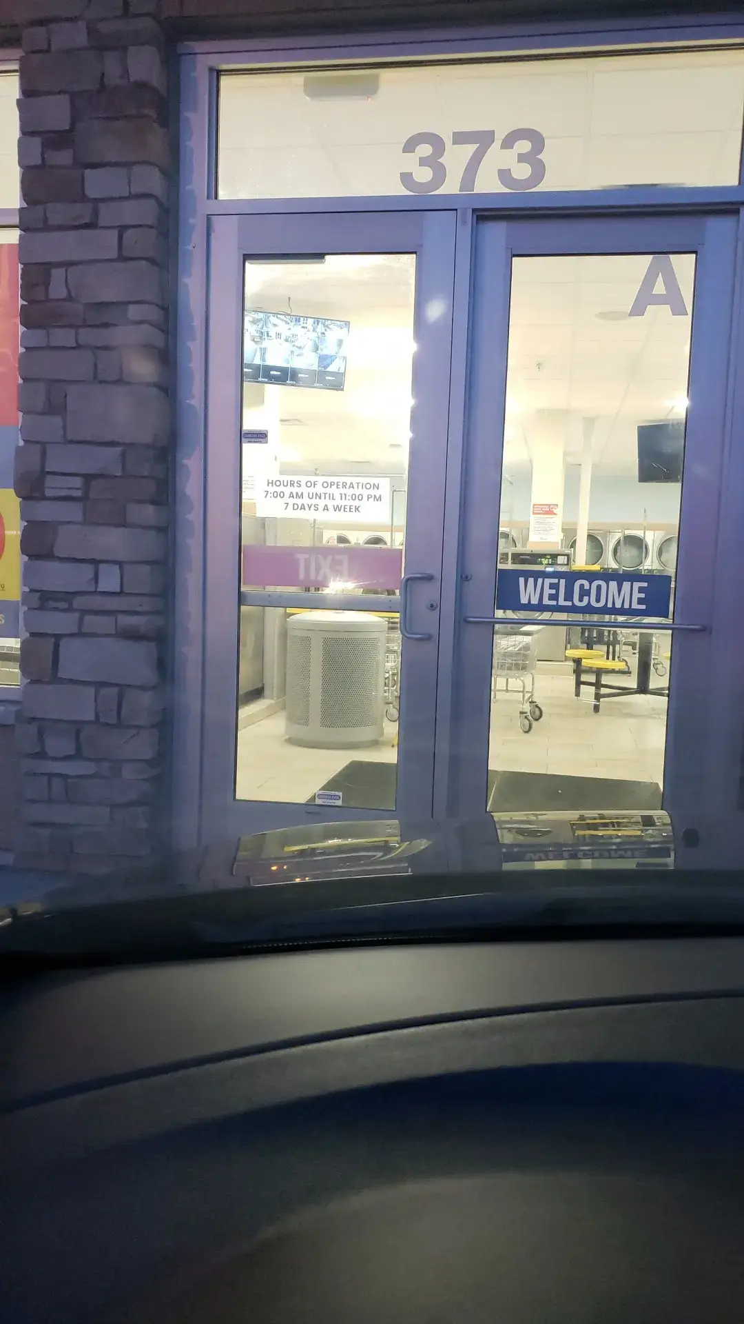 Sunray Laundromat - Image 15