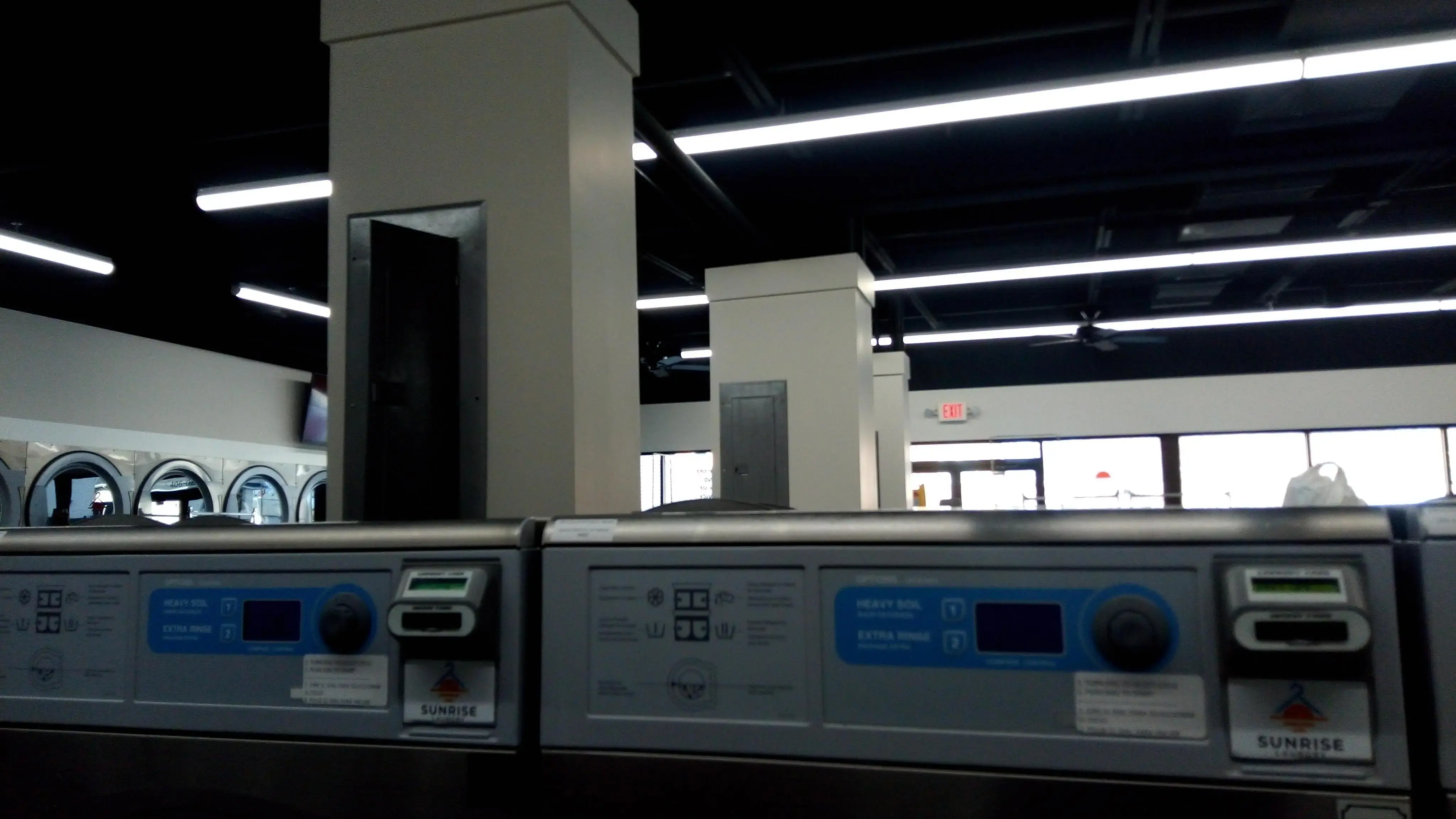 Sunrise Laundry - Maywood thumbnail 6