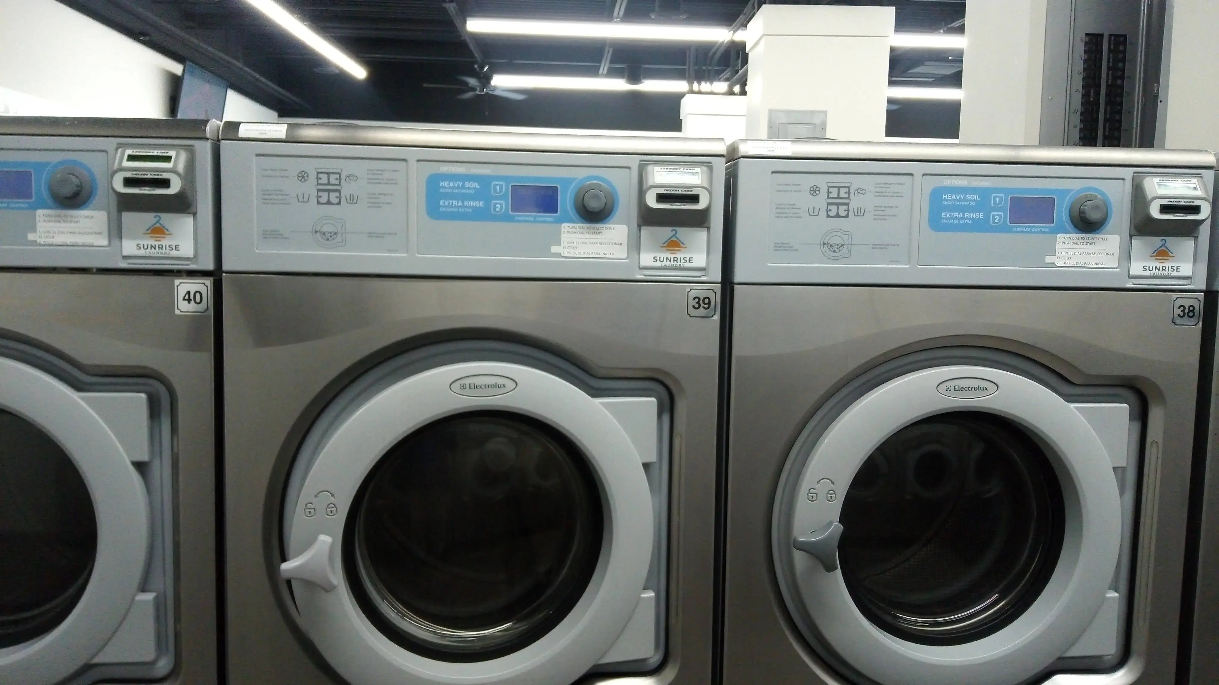 Sunrise Laundry - Maywood - Image 12
