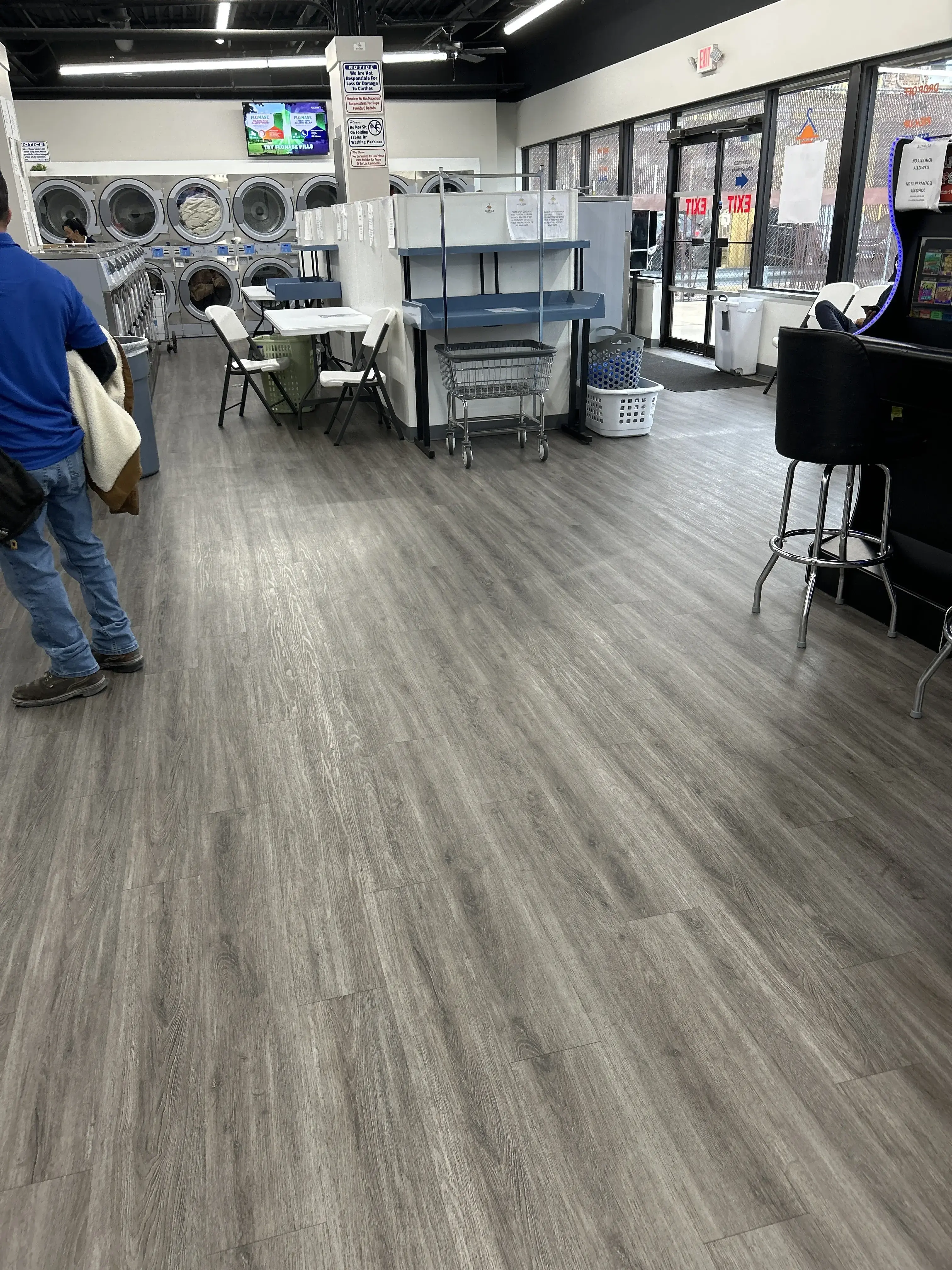 Sunrise Laundry - Maywood - Image 17