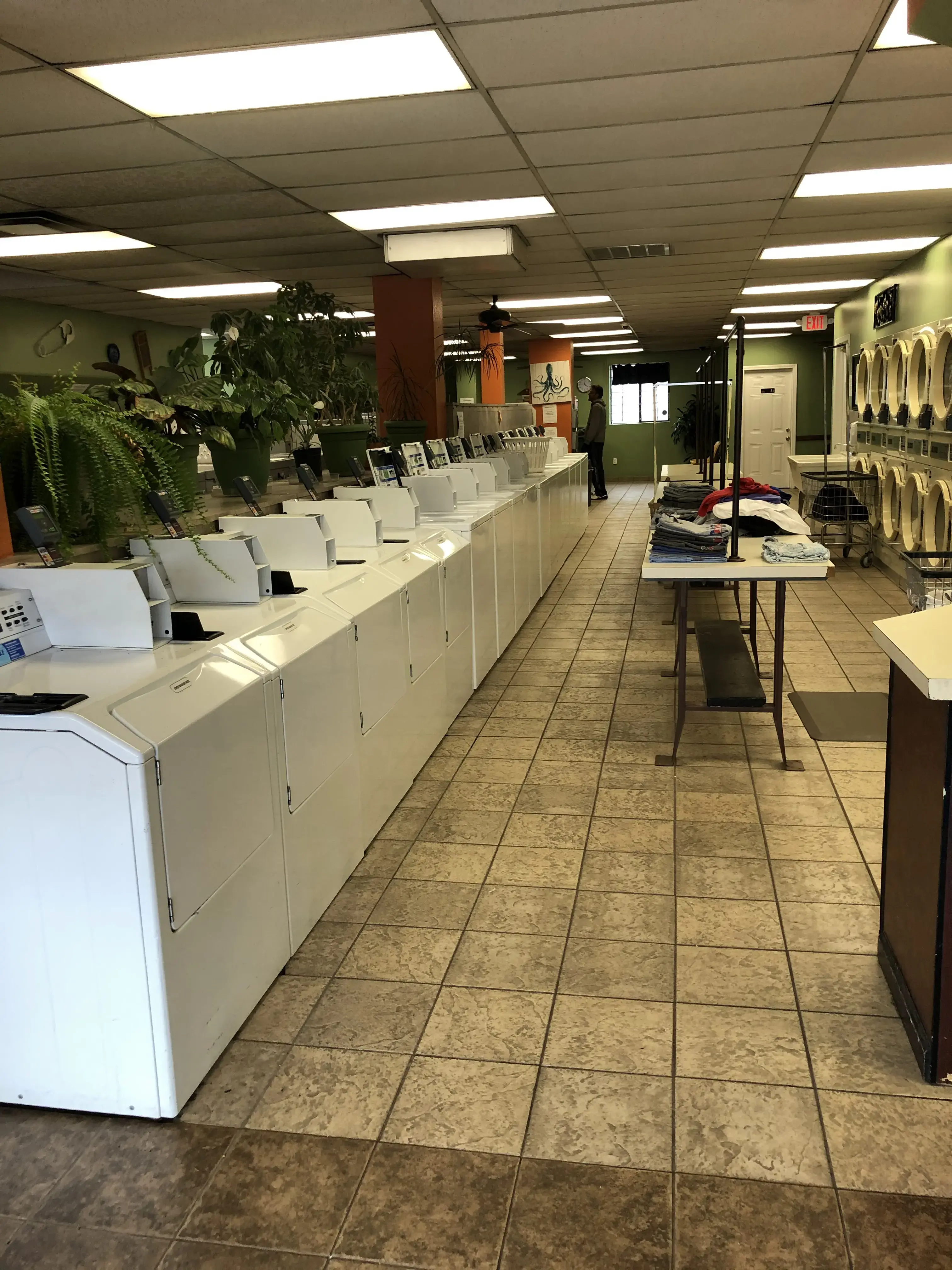 Sunrise Laundry & Drycleaning - Image 3