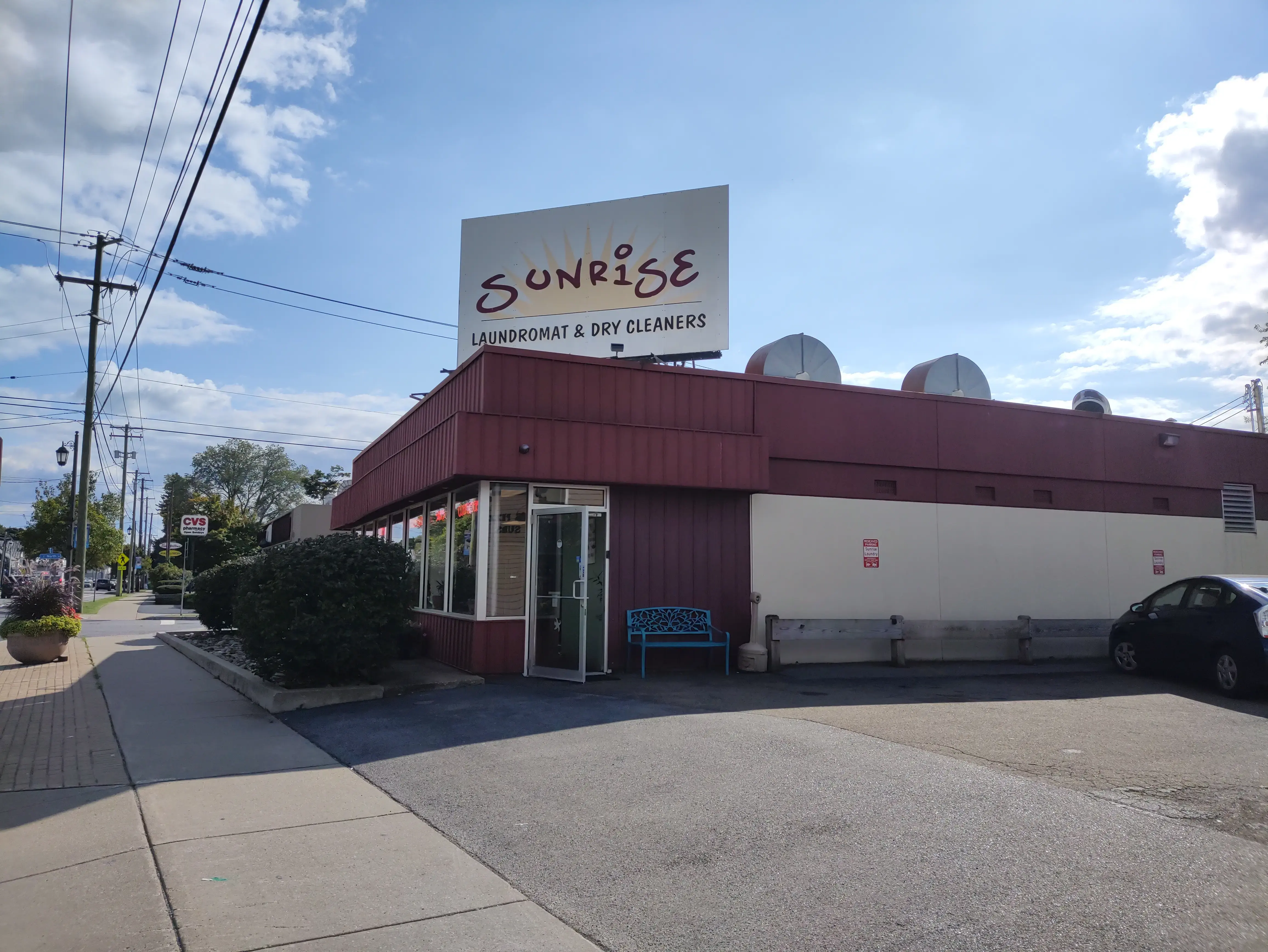 Sunrise Laundry & Drycleaning location
