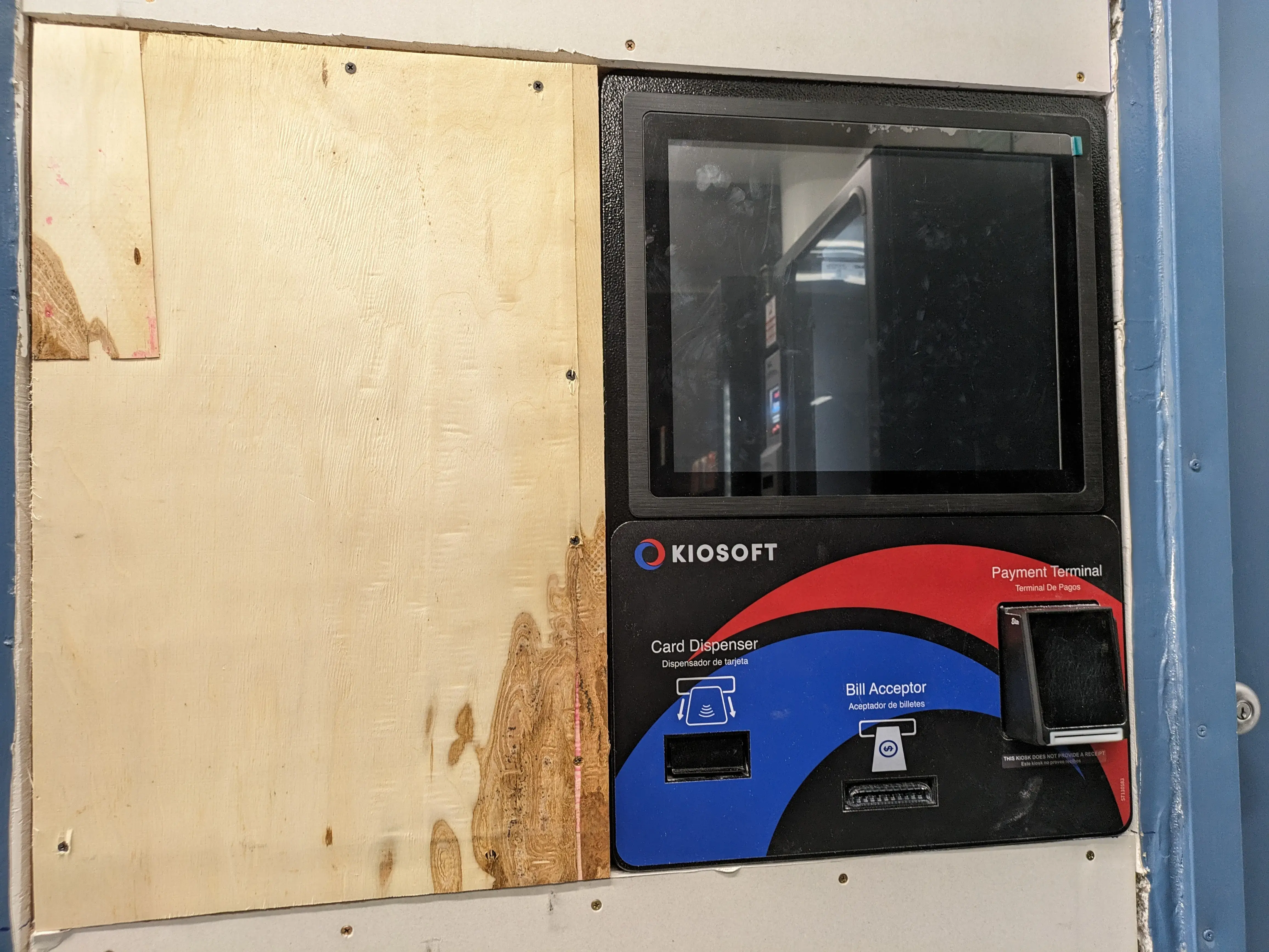 Sunset Blues Coin Laundry thumbnail 12