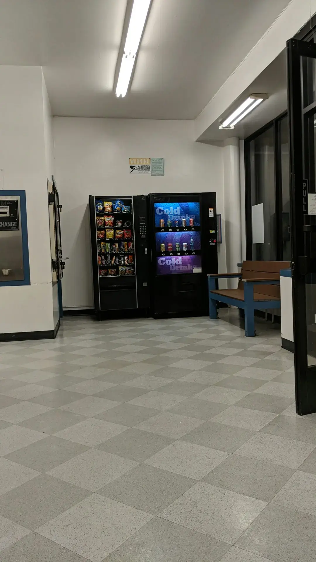 Sunset Blues Coin Laundry - Image 7