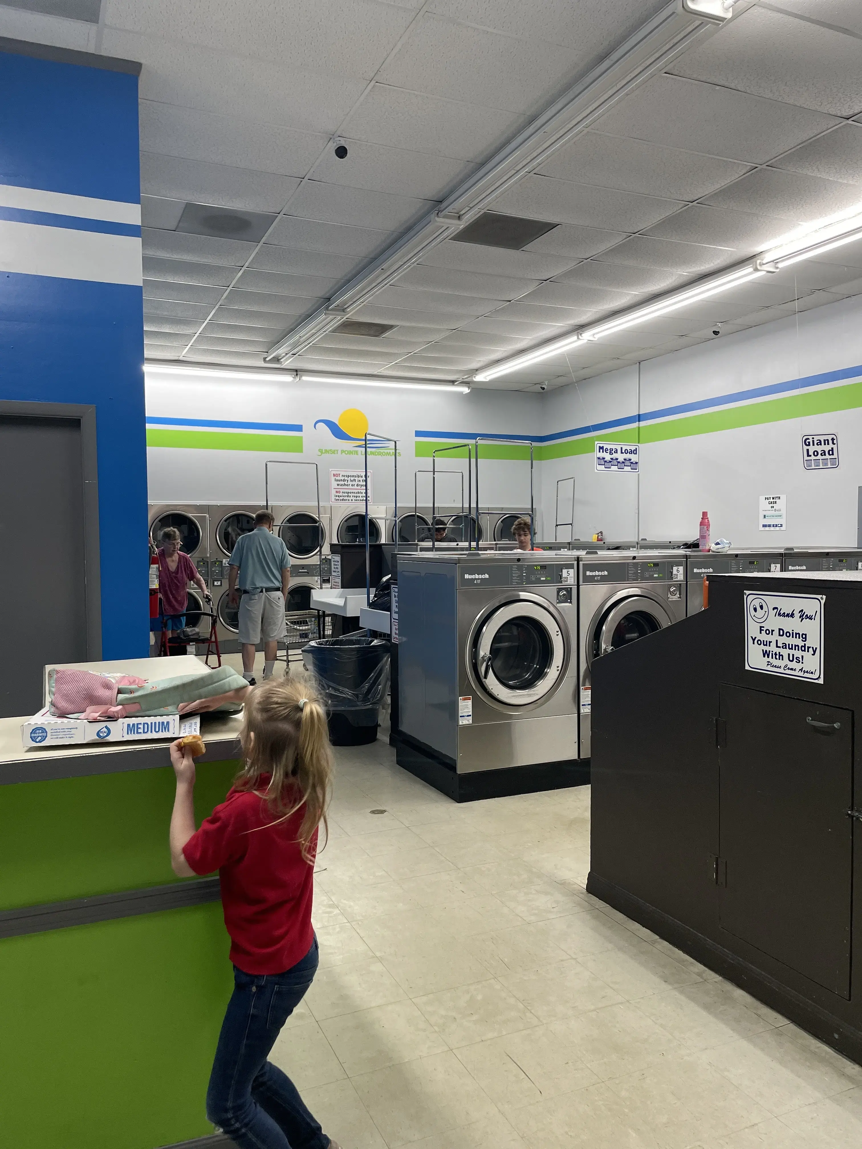Sunset Pointe Laundromats thumbnail 16