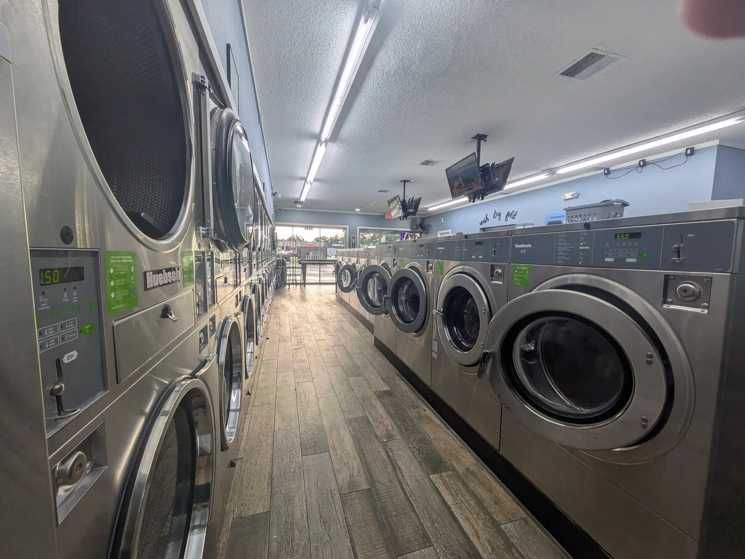 Sunset Pointe Laundromats thumbnail 3