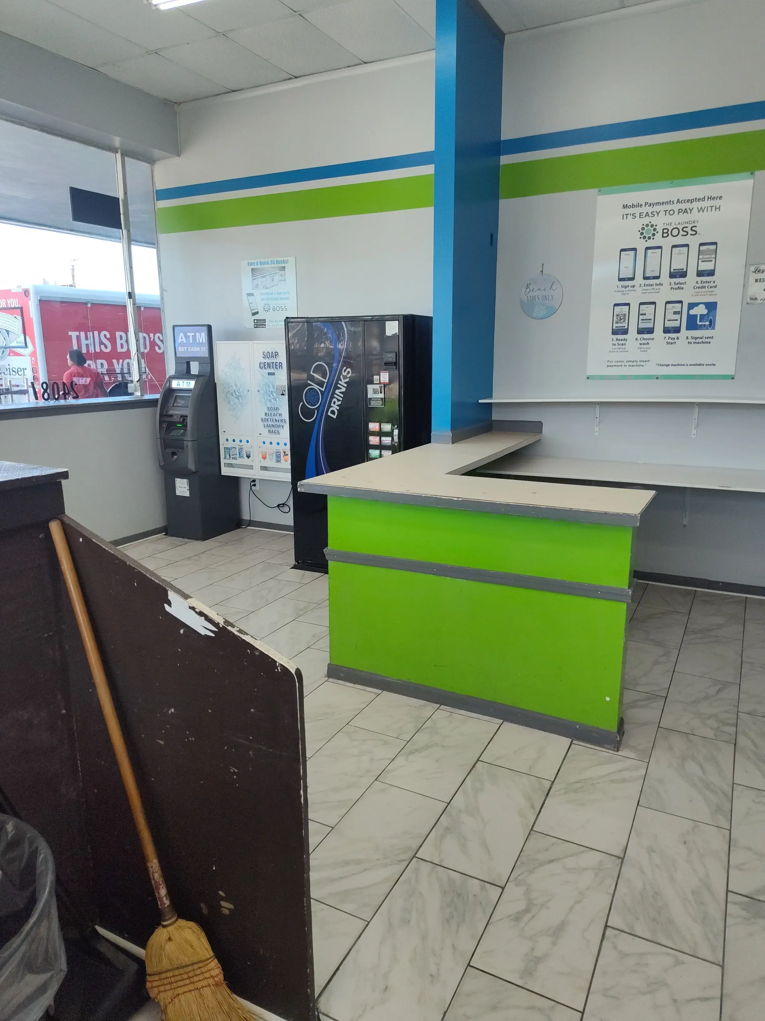 Sunset Pointe Laundromats - Image 14