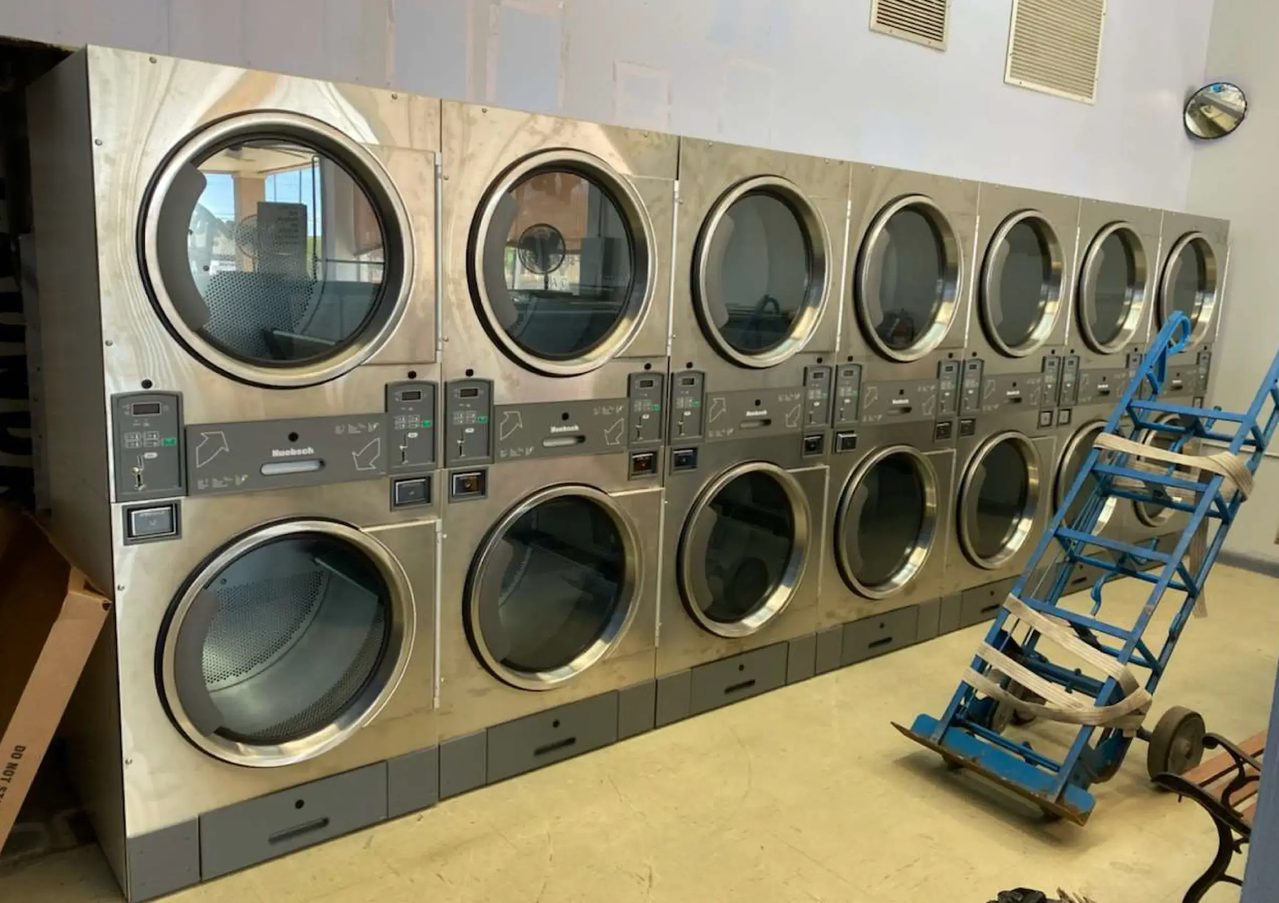 Sunset Pointe Laundromats thumbnail 11