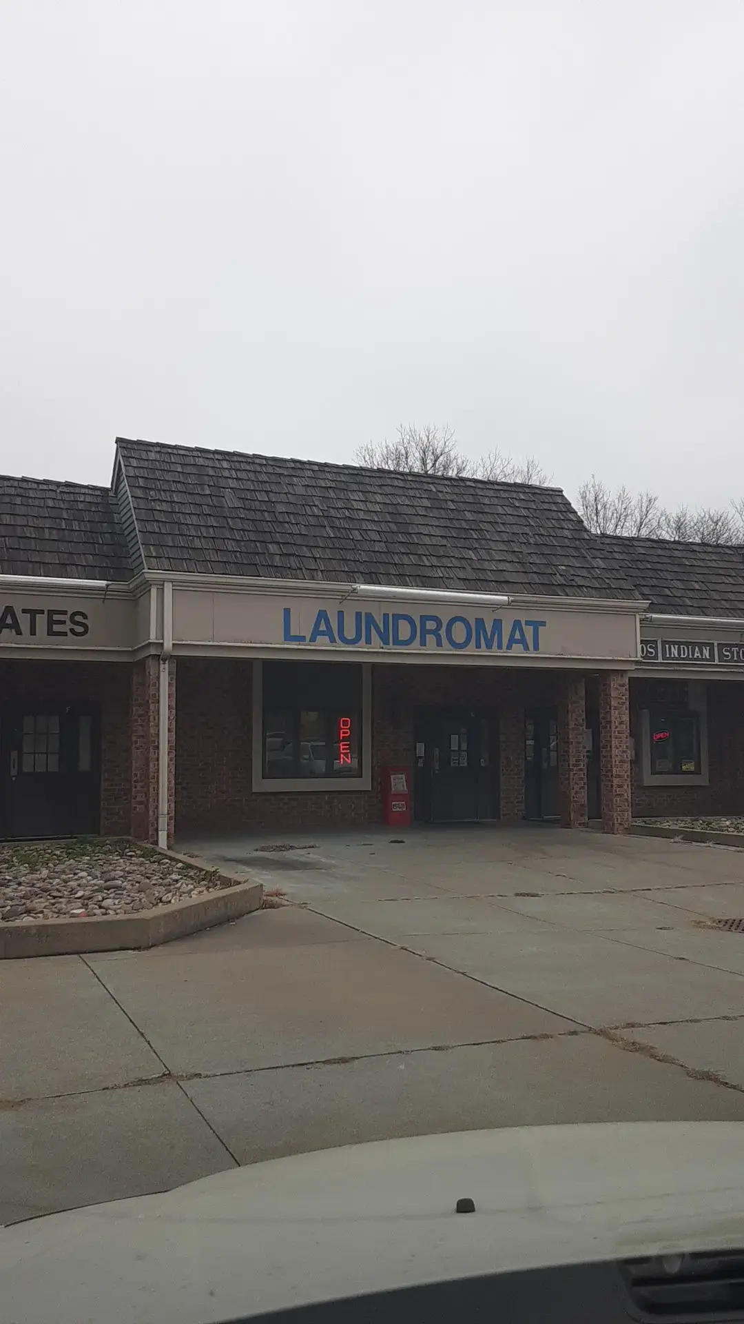 Sunset West Laundry - Image 16