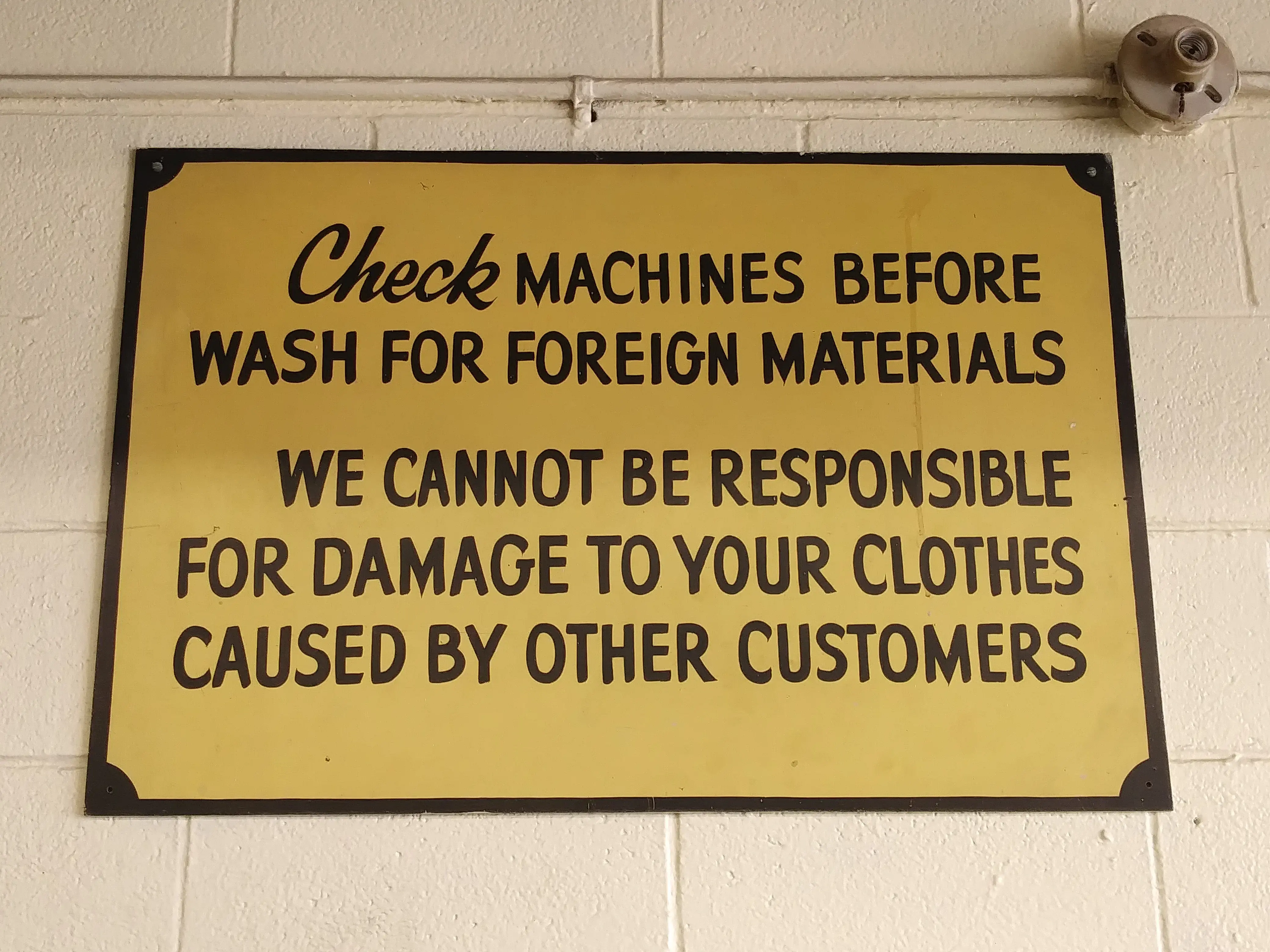 Sunshine Center Coin Laundry - Image 12